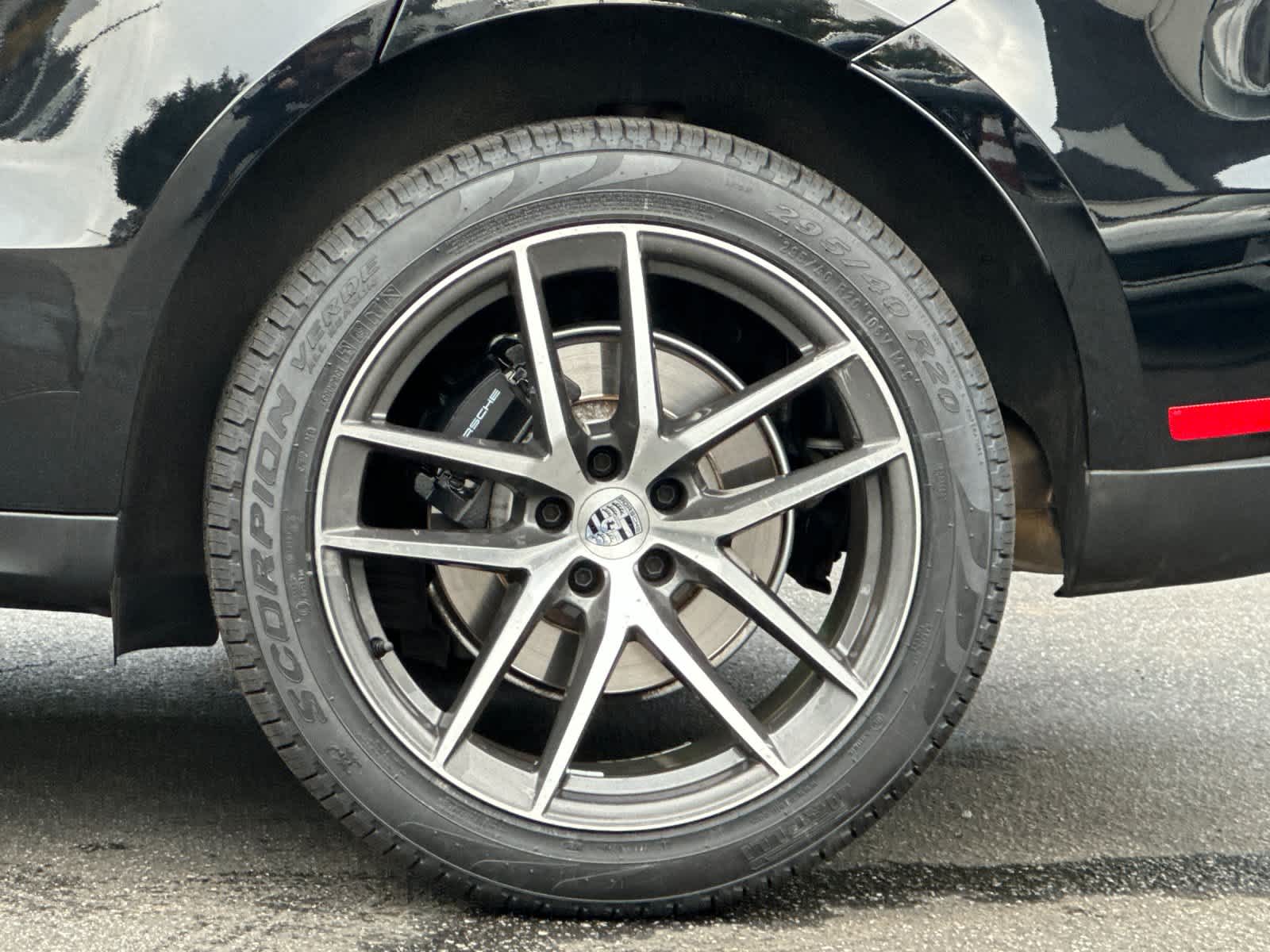 Thumbnail: 2025 Porsche Macan - 30