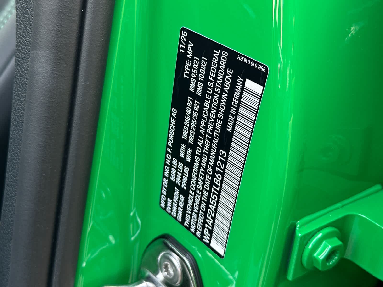 Thumbnail: 2026 Porsche Macan - 33