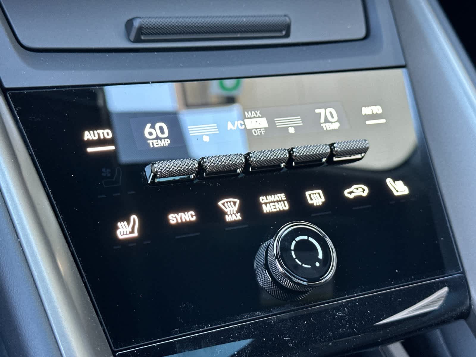 Thumbnail: 2025 Porsche Macan - 24