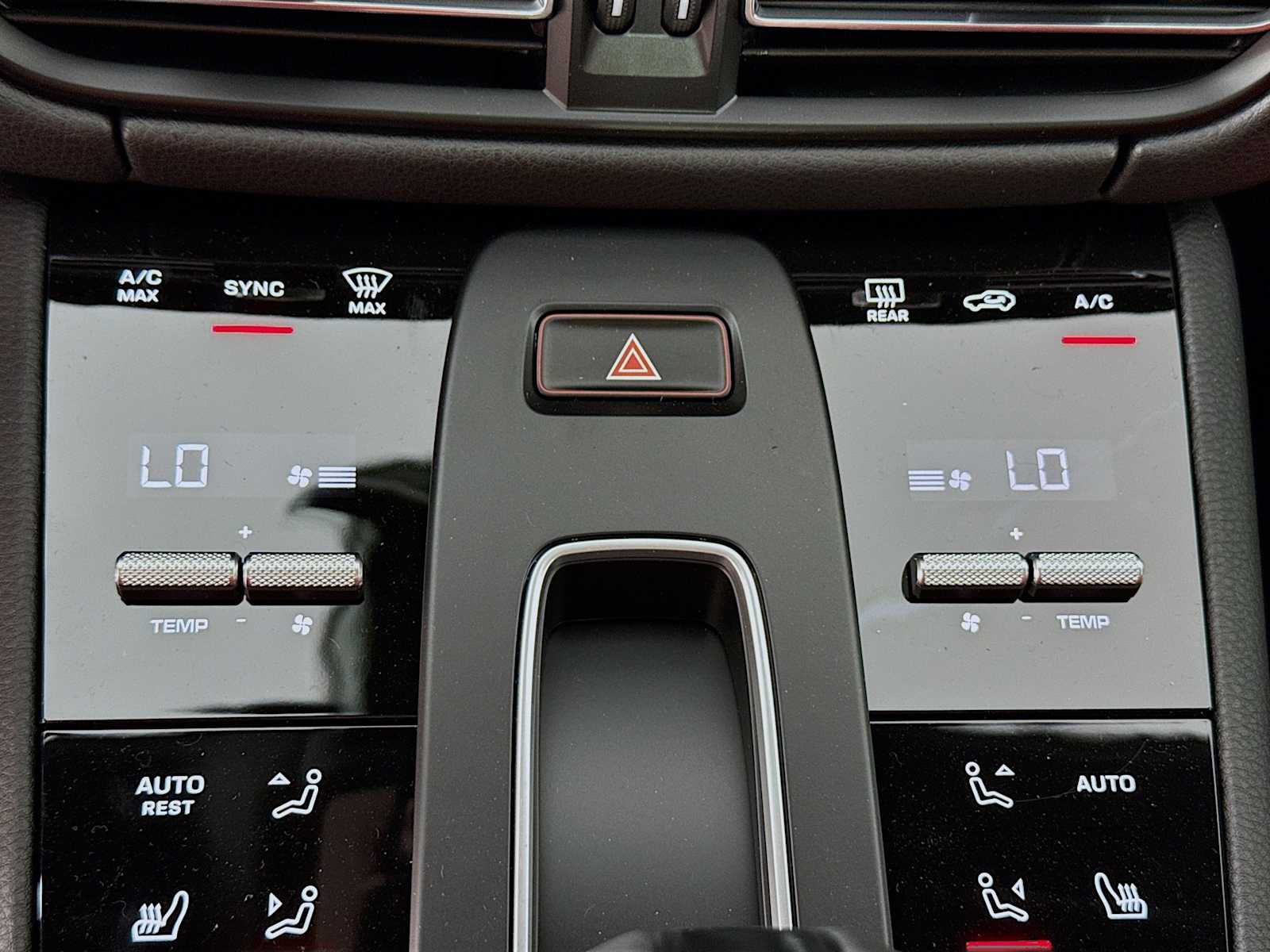 Thumbnail: 2025 Porsche Macan - 13