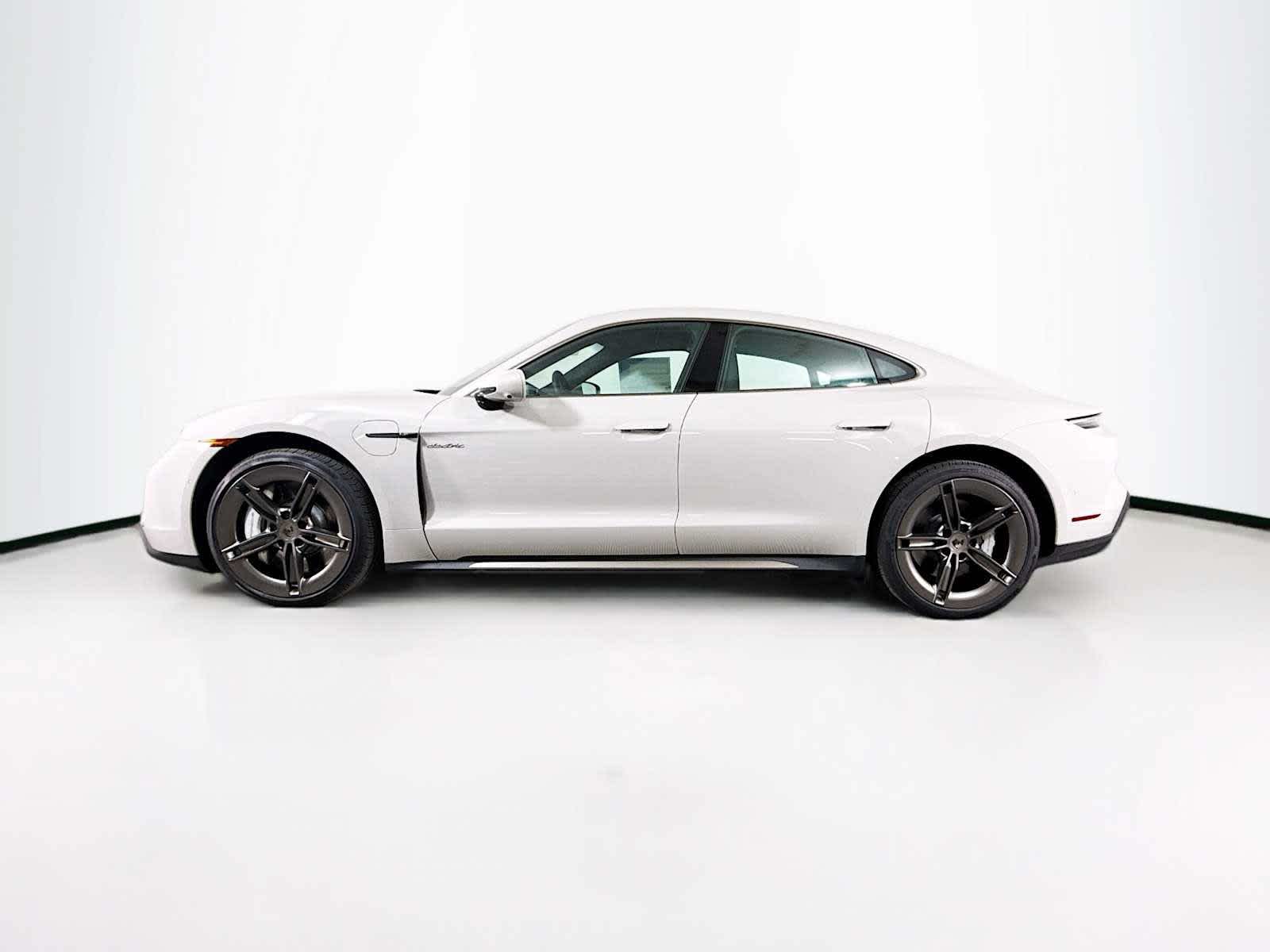 Thumbnail: 2025 Porsche Taycan - 2