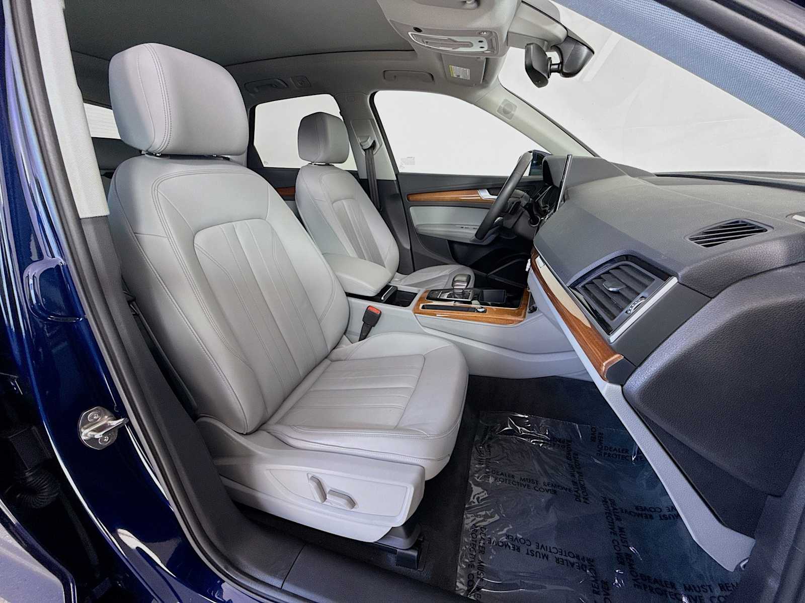 Thumbnail: 2022 Audi Q5 - 22