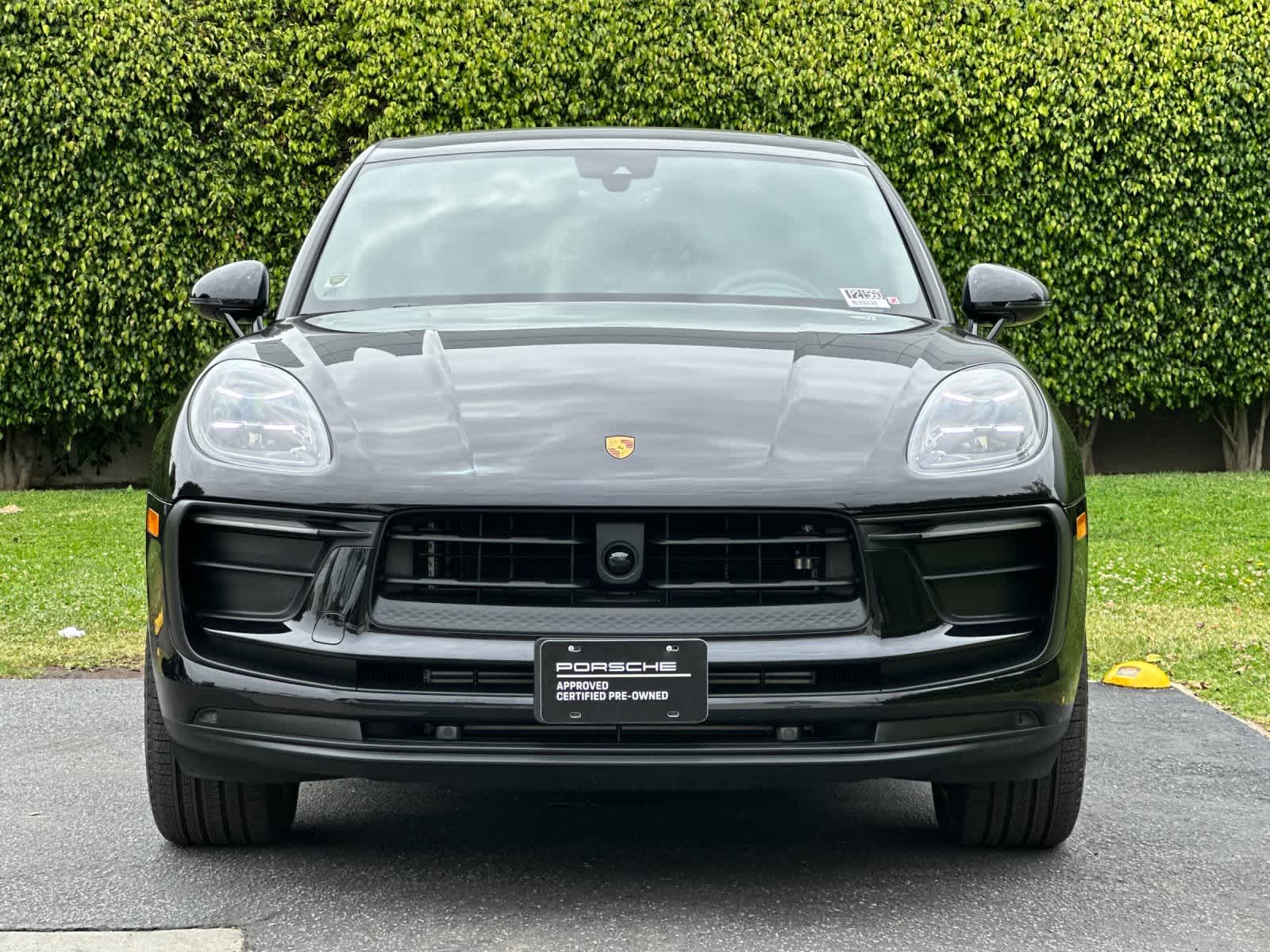 Thumbnail: 2026 Porsche Macan - 11
