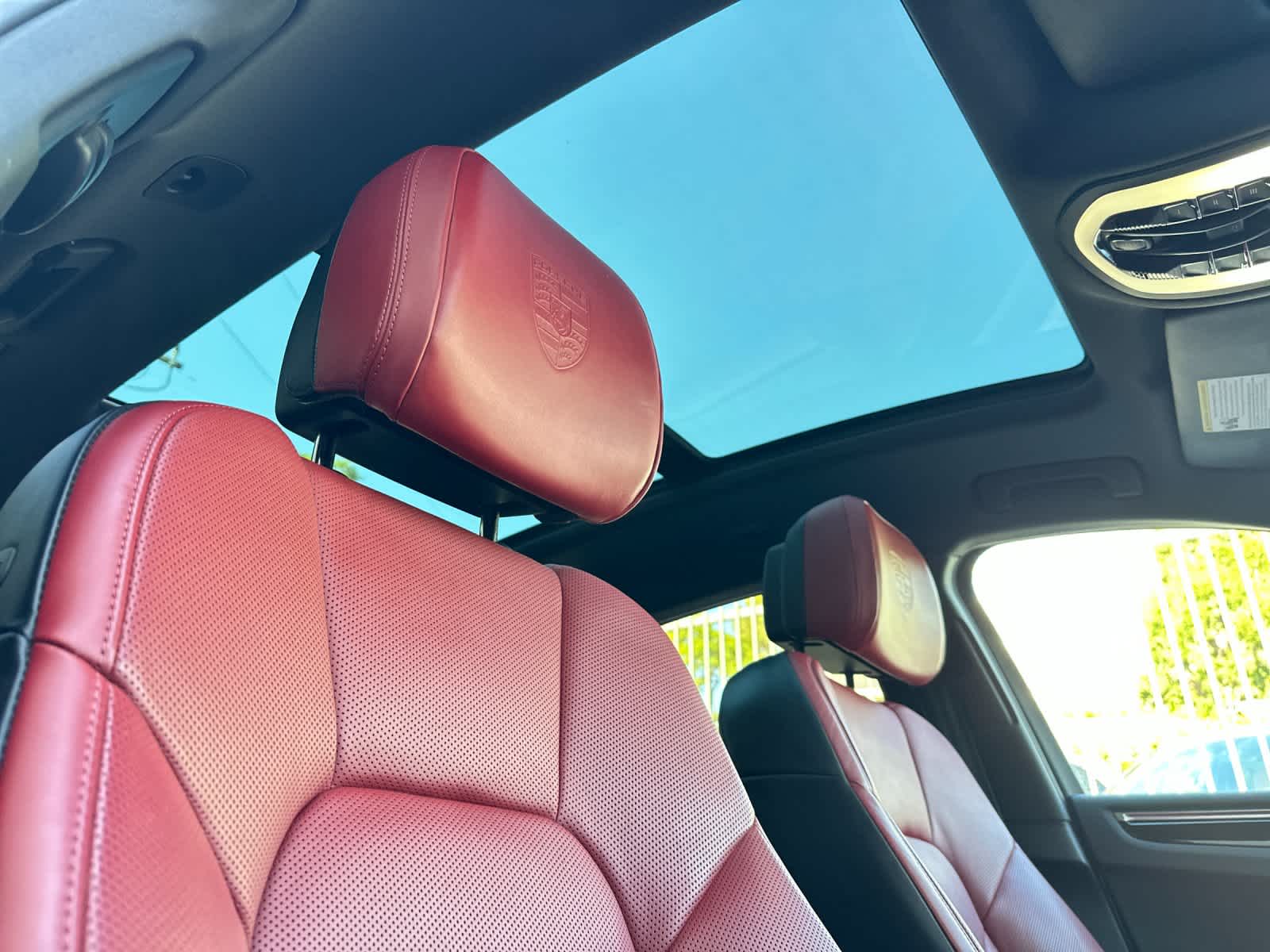 Thumbnail: 2025 Porsche Macan - 18