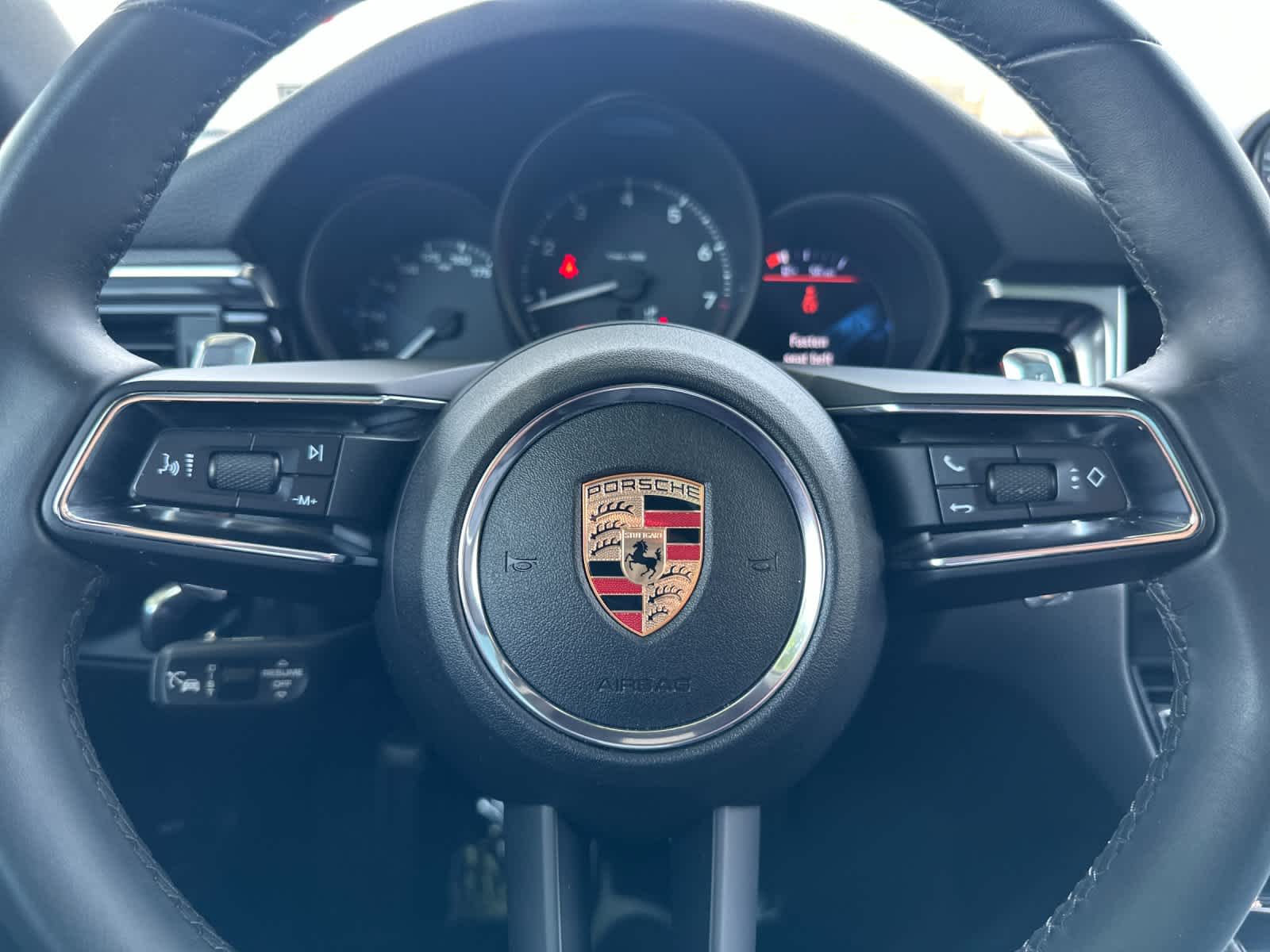 Thumbnail: 2024 Porsche Macan - 25