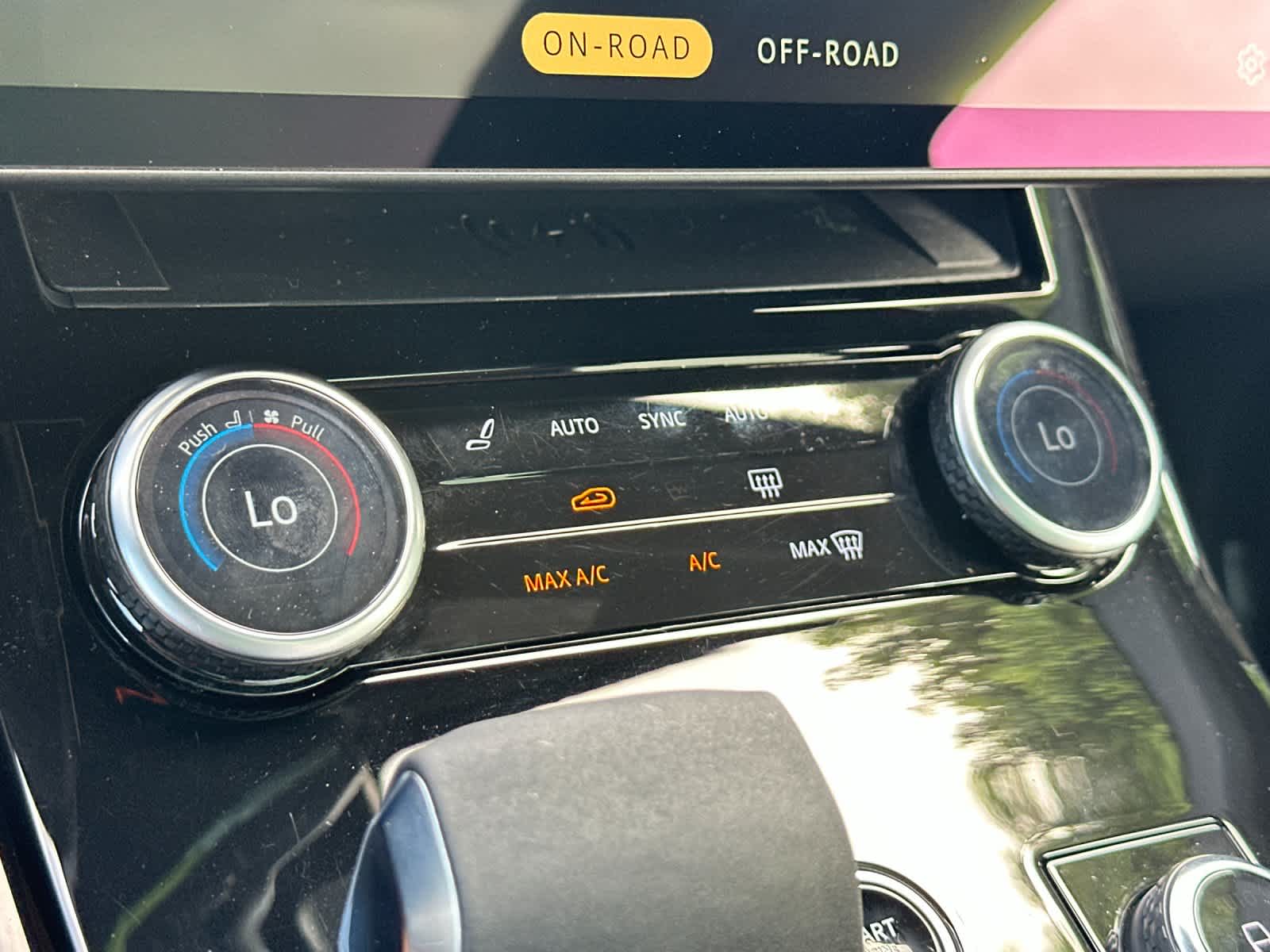 Thumbnail: 2023 Land Rover Range Rover Sport - 24