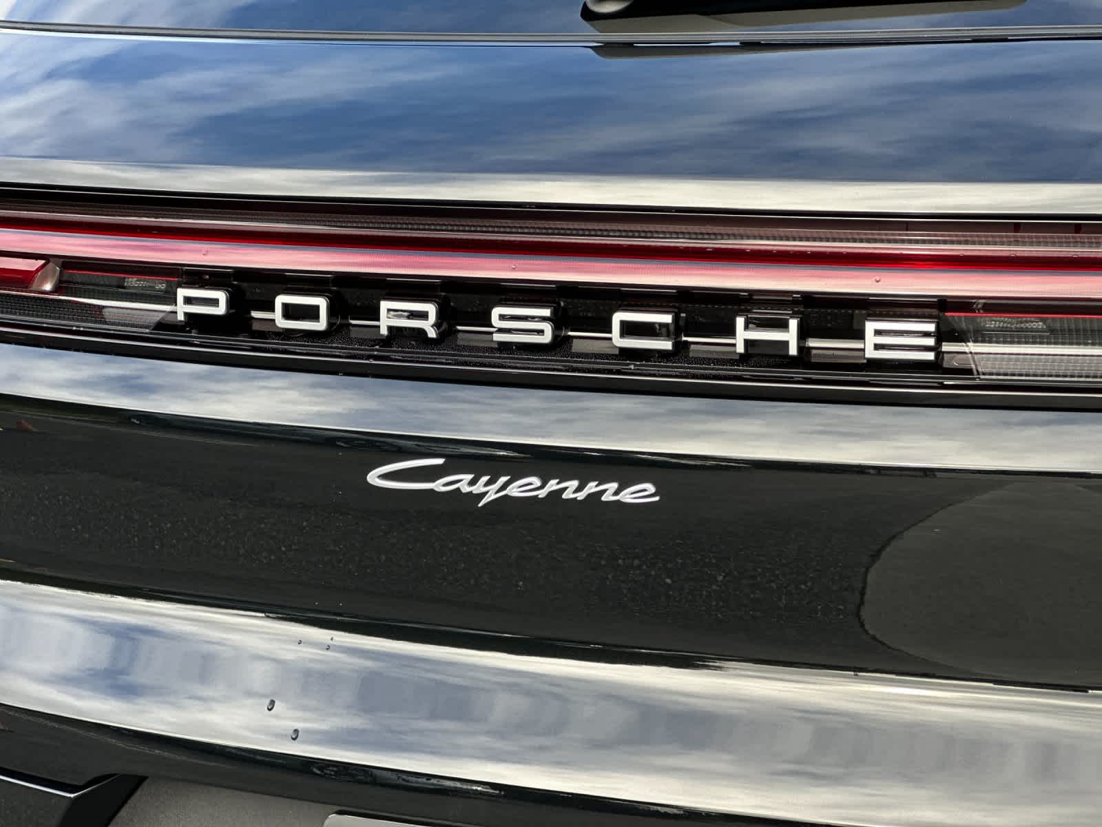 Thumbnail: 2026 Porsche Cayenne - 33