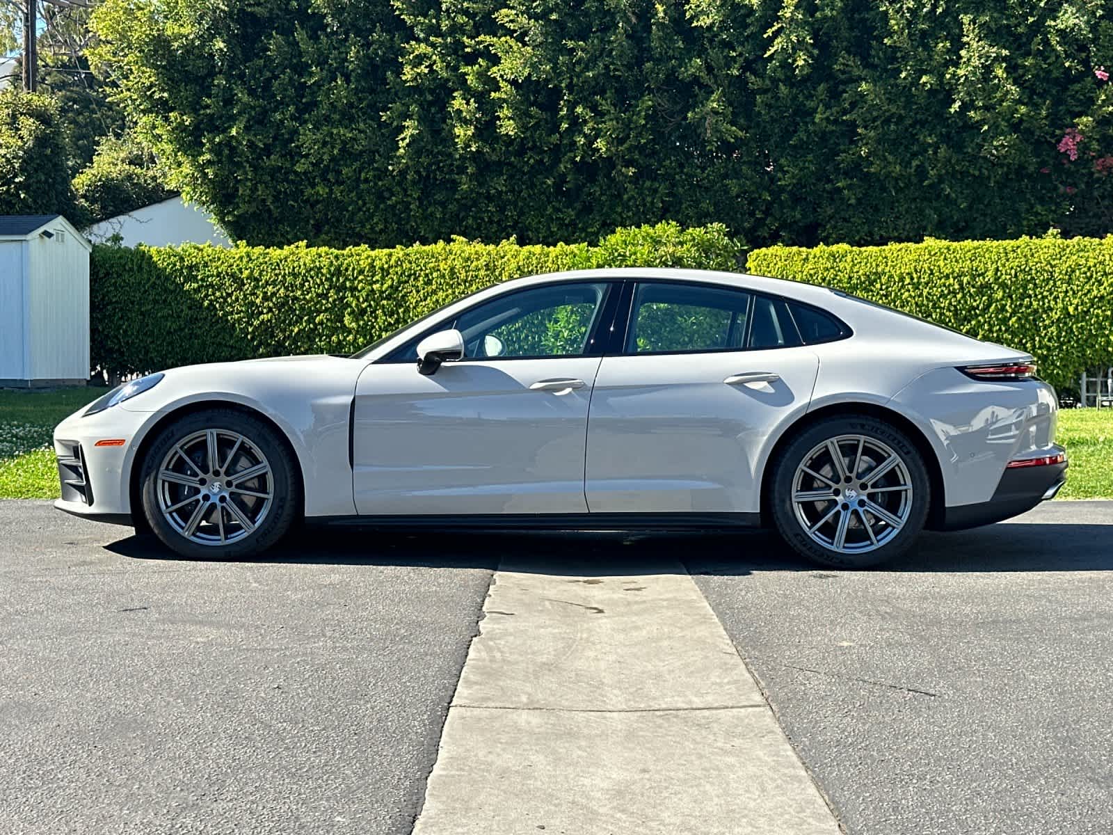 Thumbnail: 2026 Porsche Panamera - 2