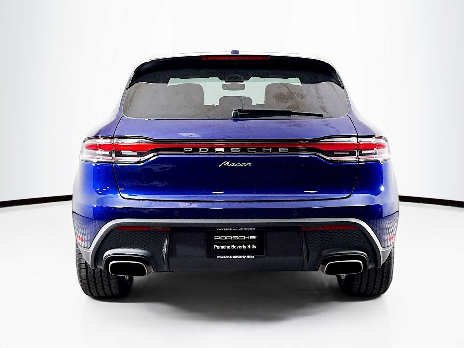 Thumbnail: 2025 Porsche Macan - 10