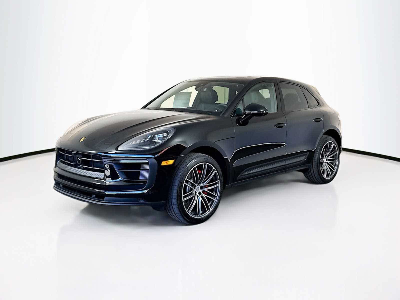Thumbnail: 2026 Porsche Macan - 1