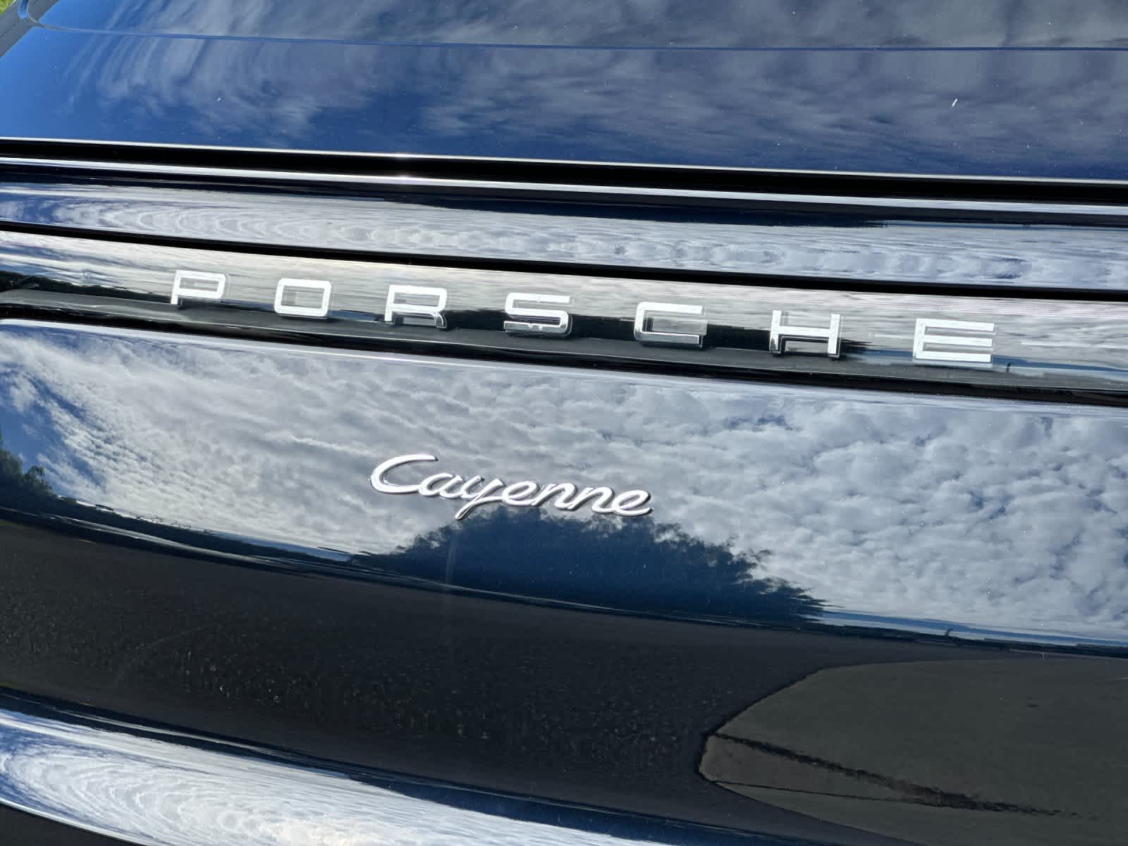 Thumbnail: 2022 Porsche Cayenne - 32
