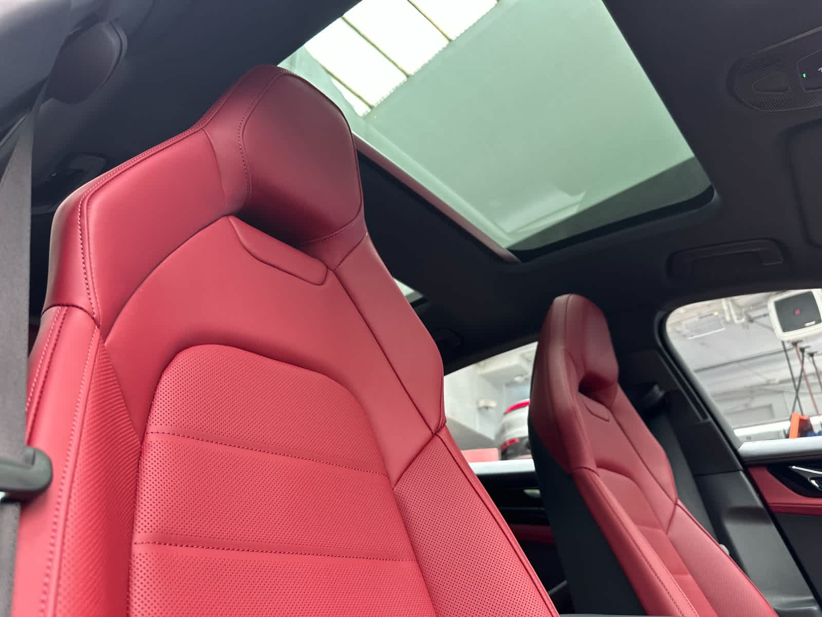 Thumbnail: 2026 Porsche Panamera - 17