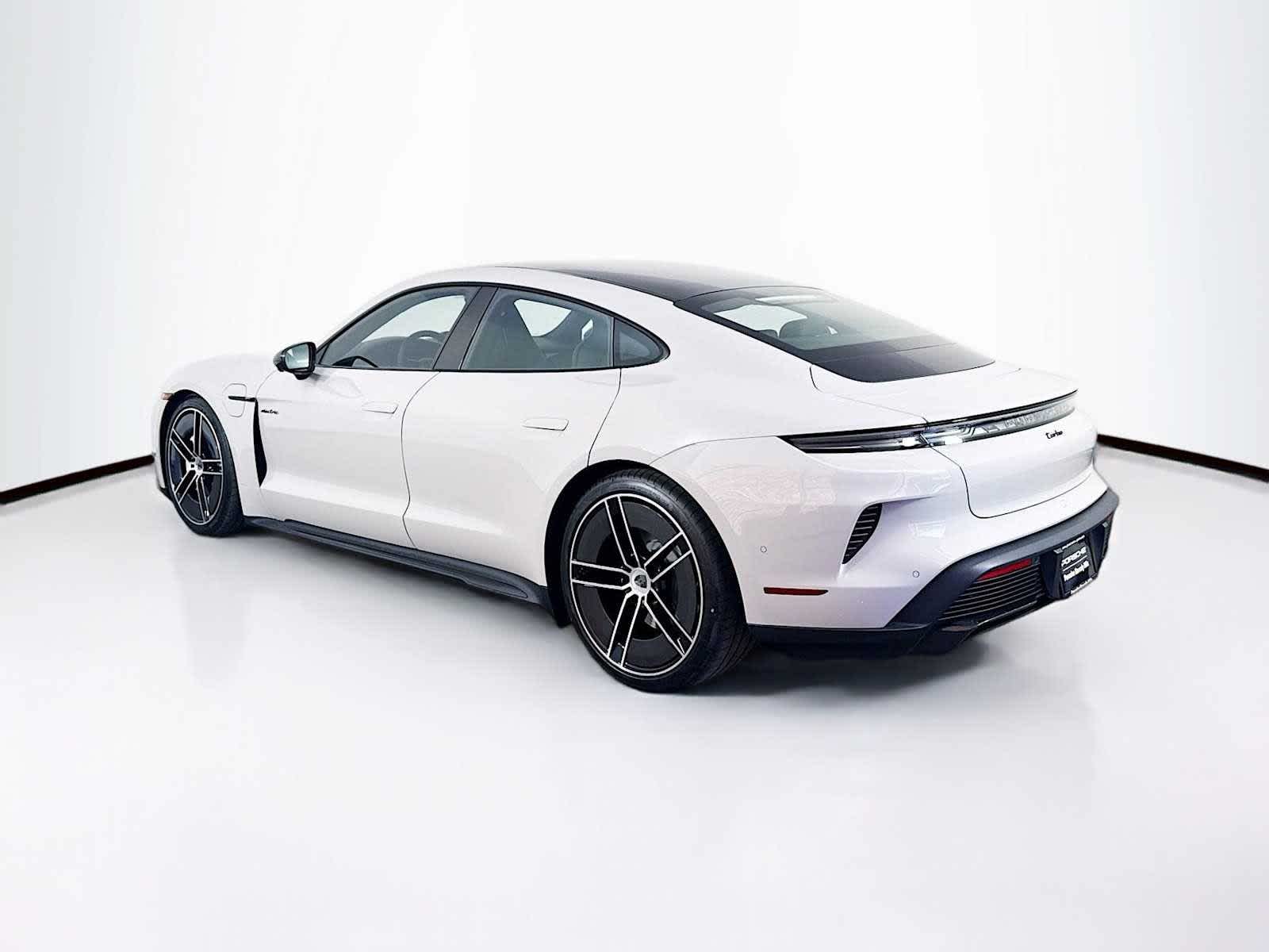 Thumbnail: 2025 Porsche Taycan - 3