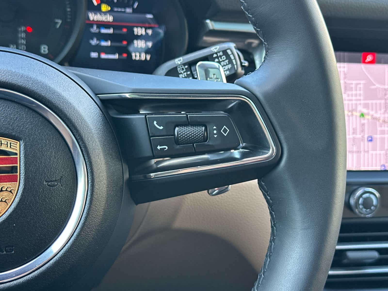 Thumbnail: 2025 Porsche Macan - 27