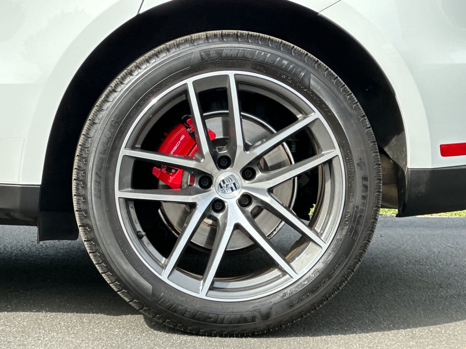 Thumbnail: 2025 Porsche Macan - 31