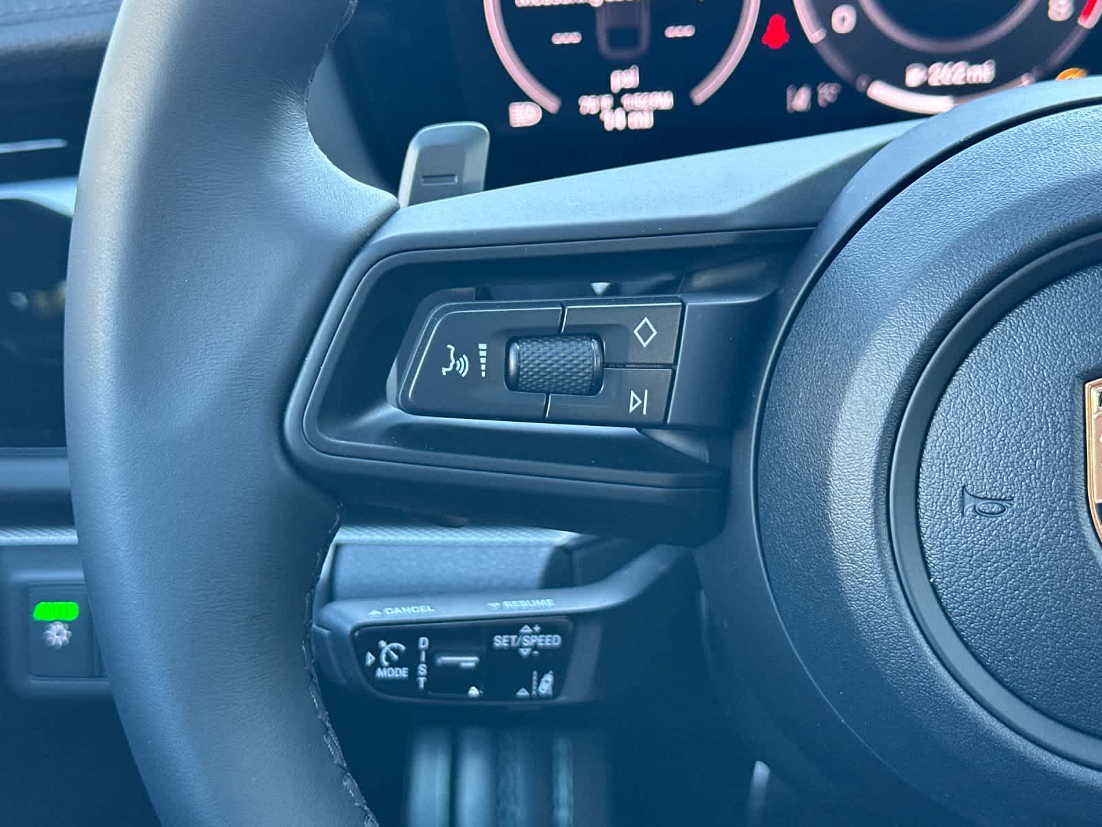 Thumbnail: 2026 Porsche Panamera - 28