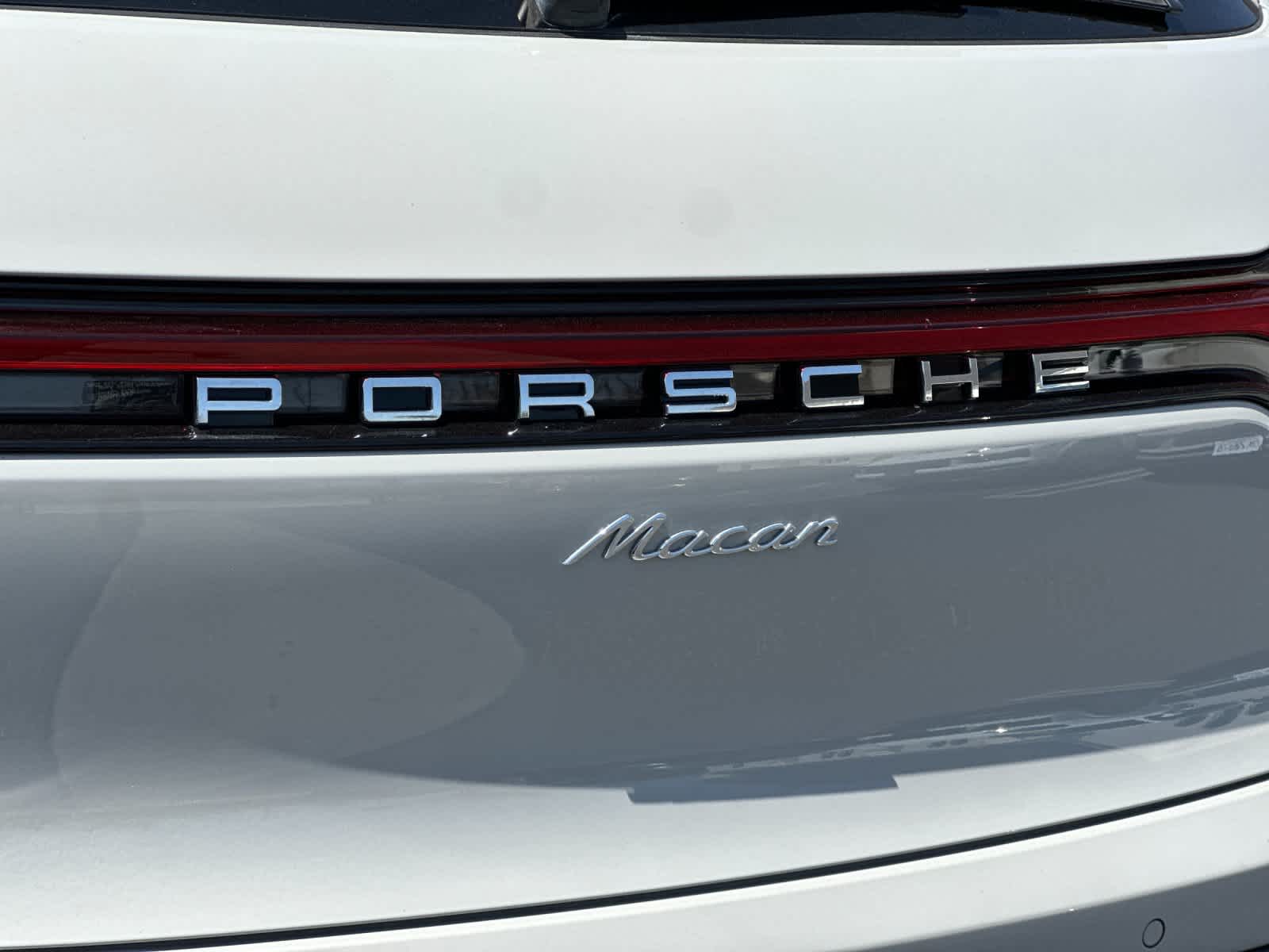 Thumbnail: 2025 Porsche Macan - 30
