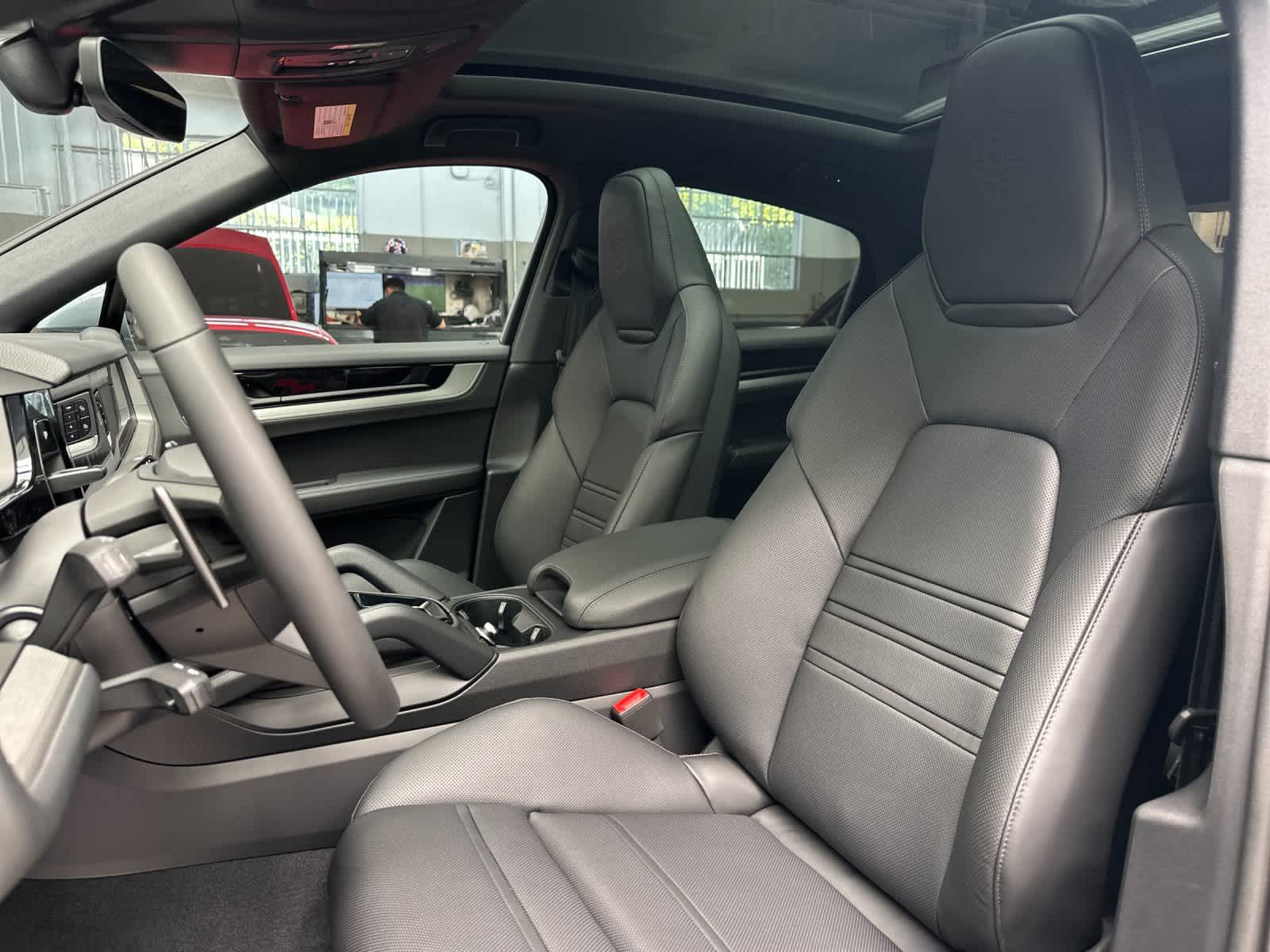 Thumbnail: 2026 Porsche Cayenne - 5