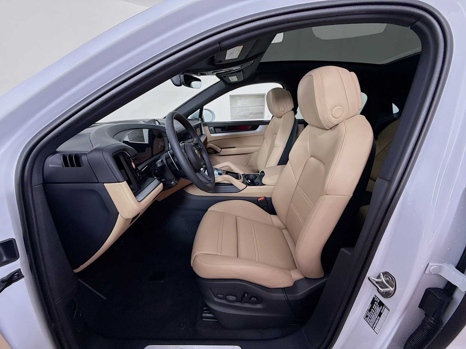 Thumbnail: 2025 Porsche Cayenne - 5