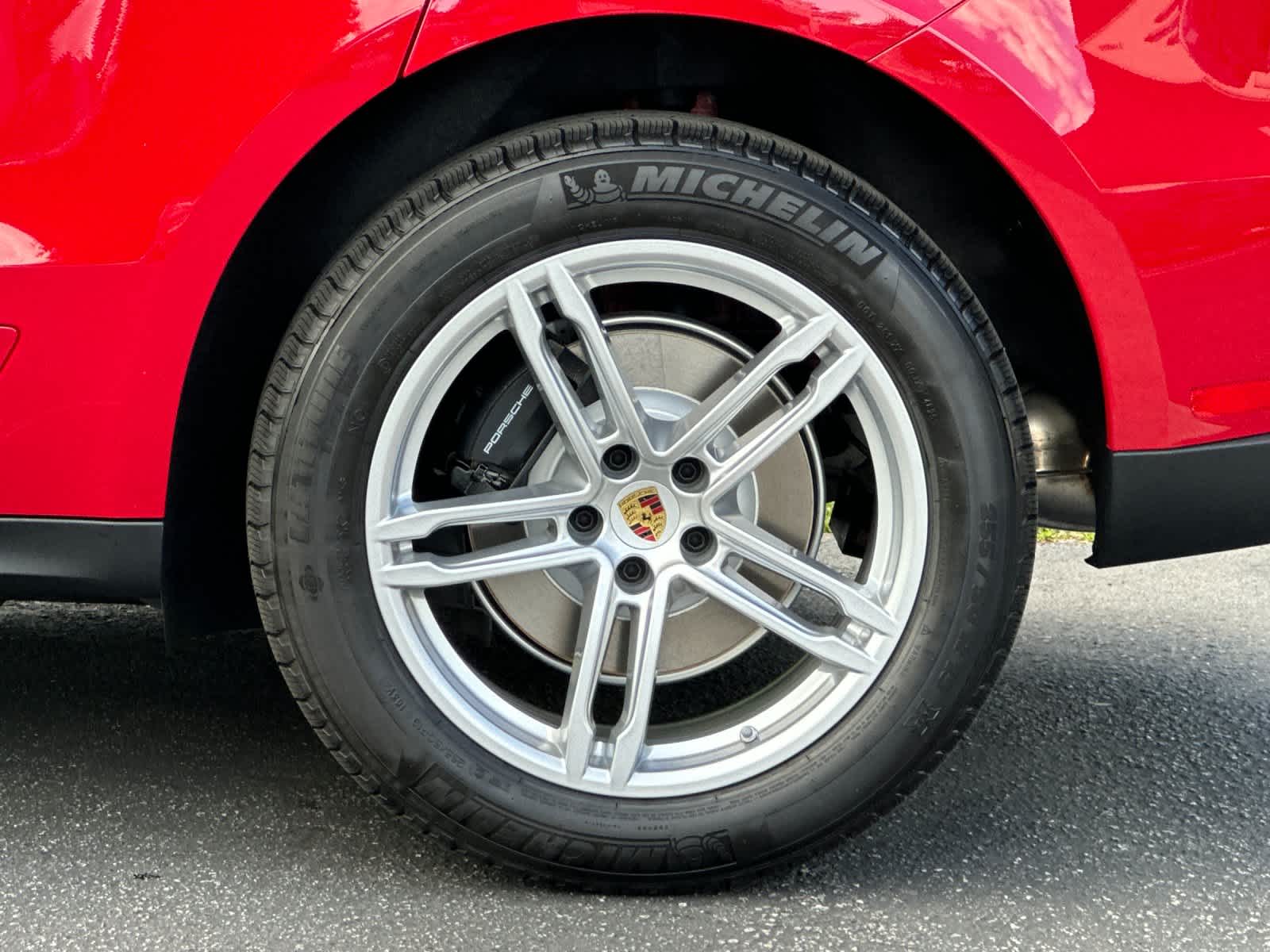 Thumbnail: 2026 Porsche Macan - 31