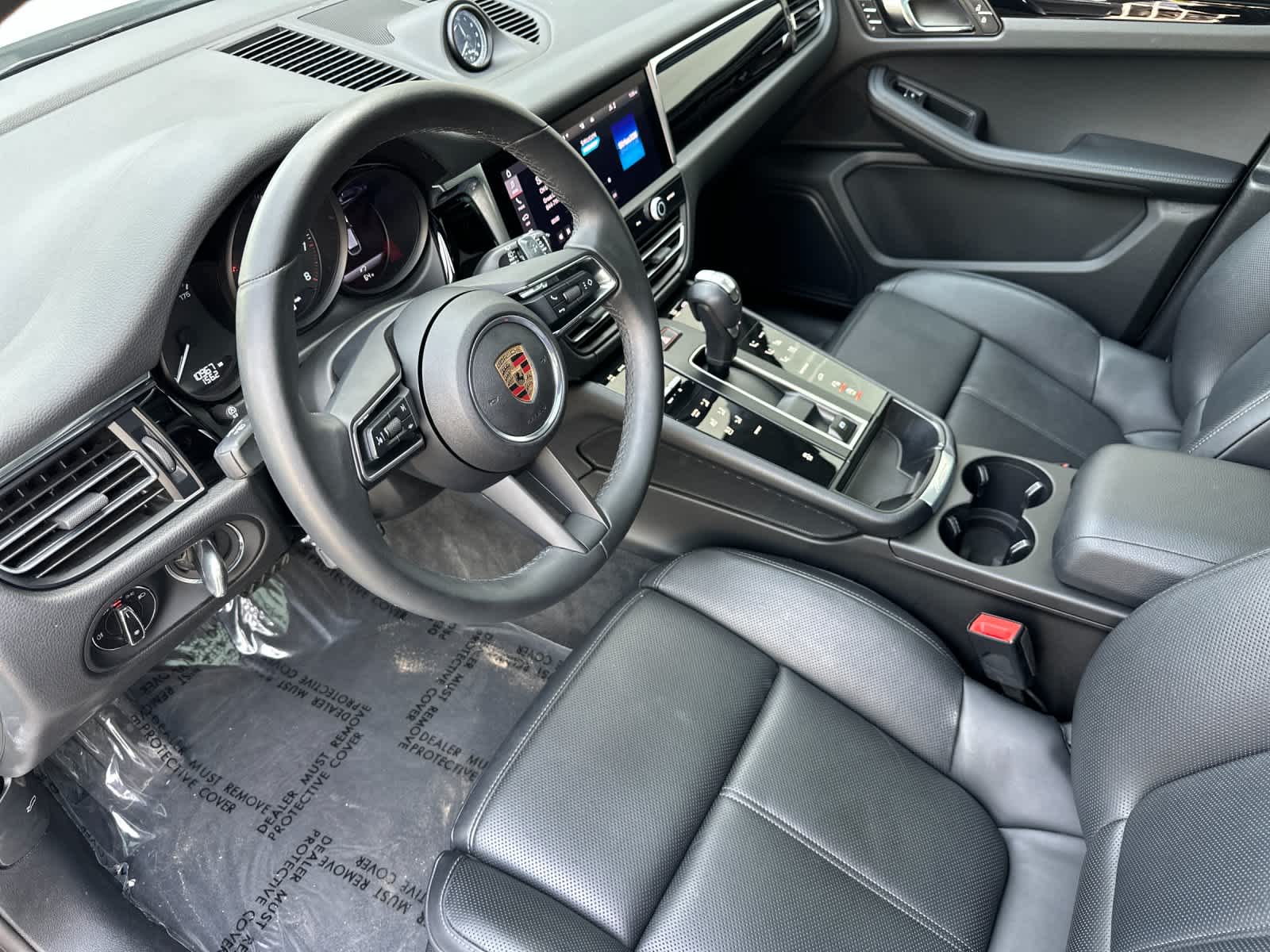 Thumbnail: 2025 Porsche Macan - 4