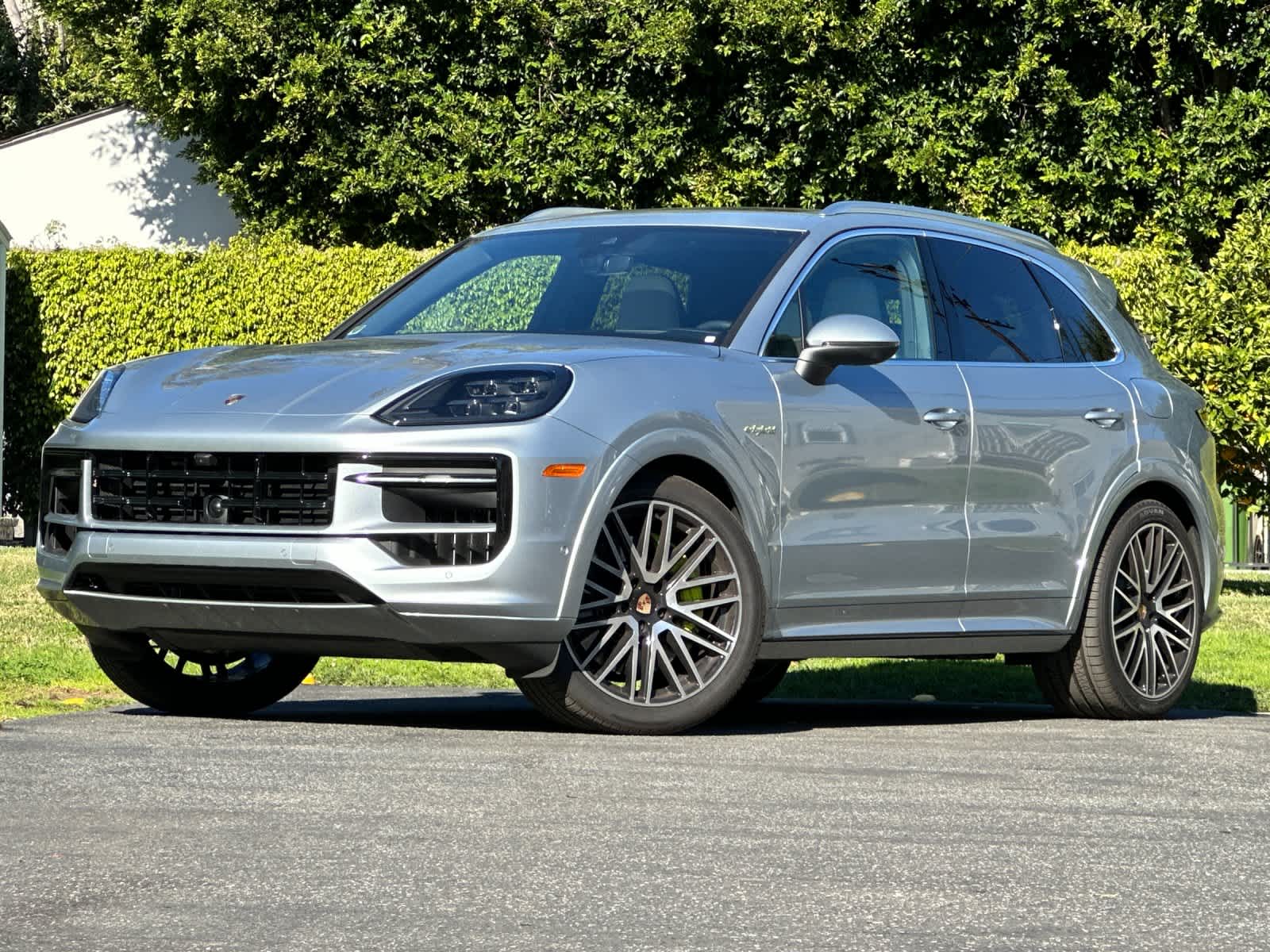 Thumbnail: 2025 Porsche Cayenne - 1