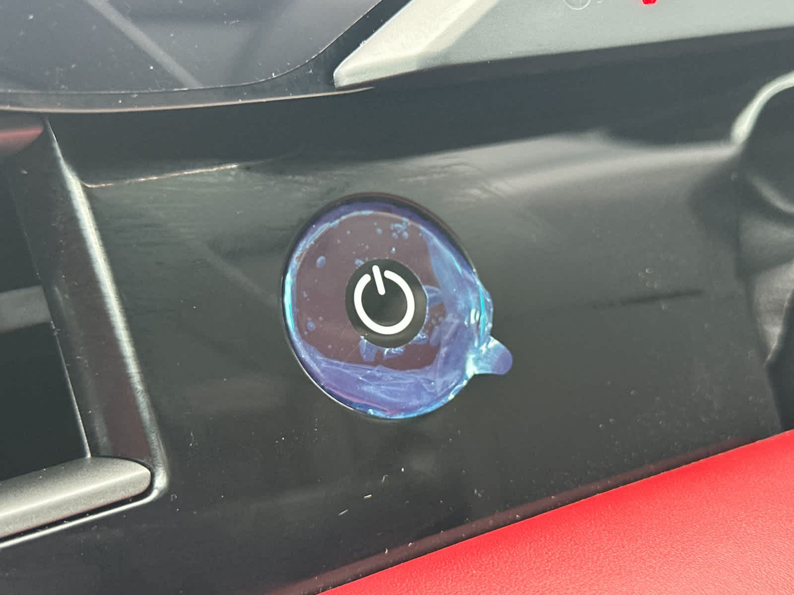 Thumbnail: 2025 Porsche Taycan - 25