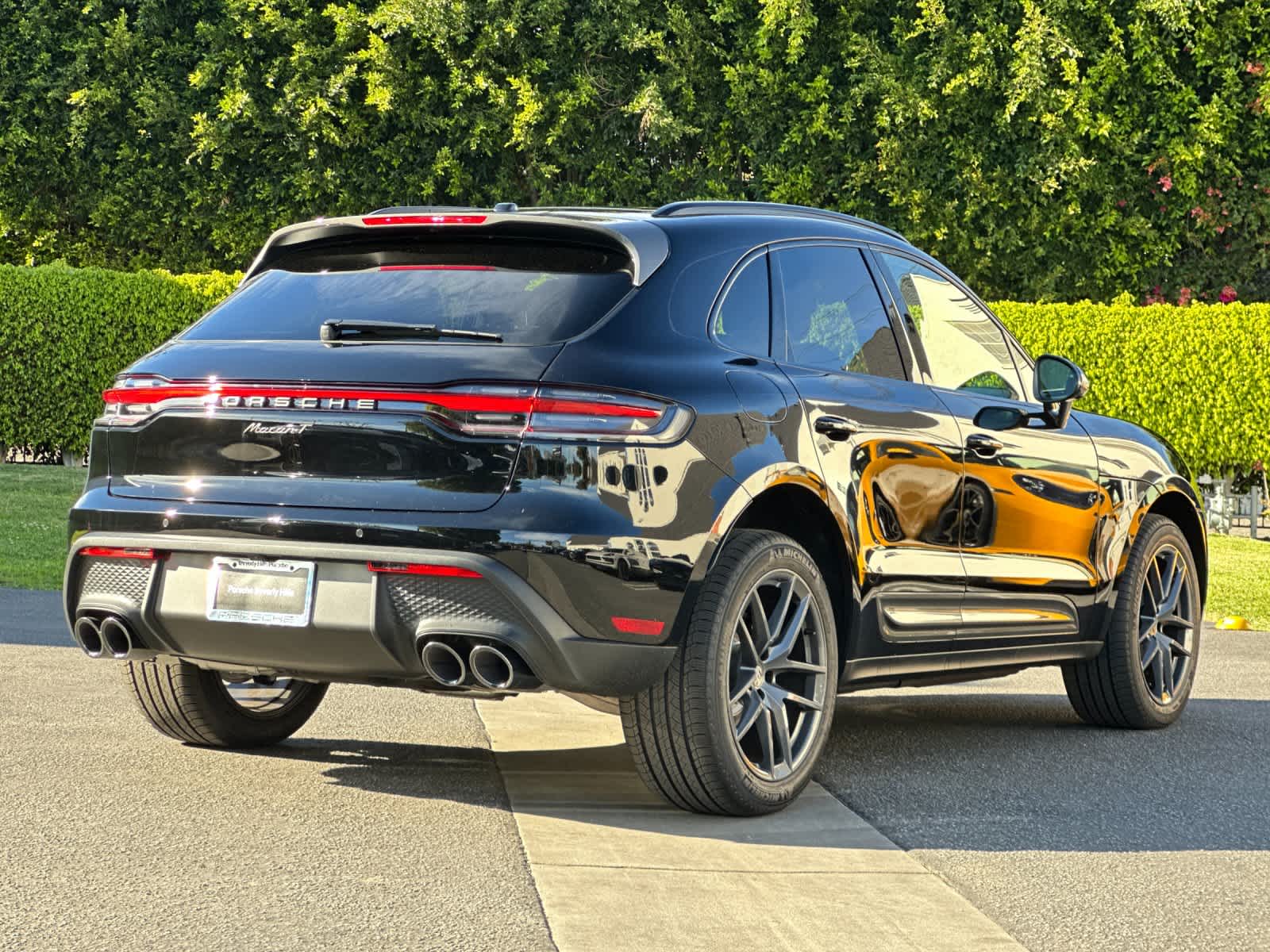 Thumbnail: 2026 Porsche Macan - 8