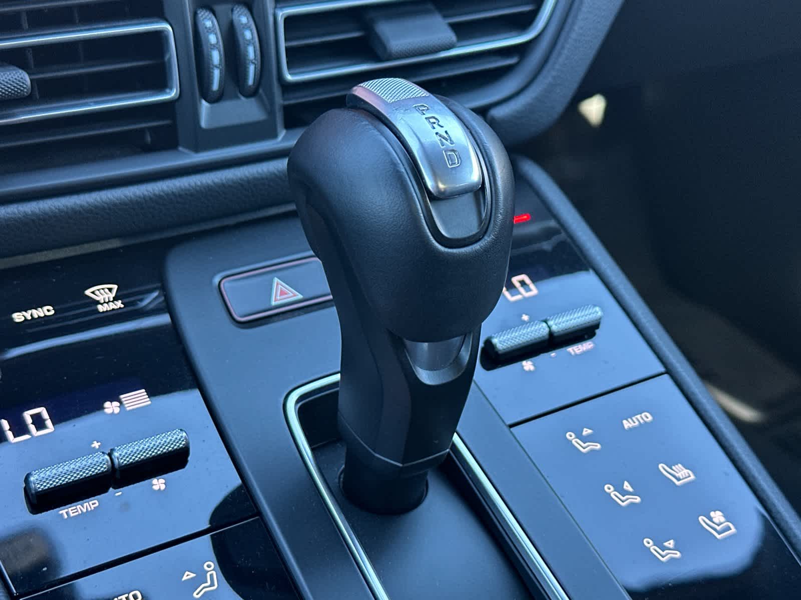 Thumbnail: 2025 Porsche Macan - 24