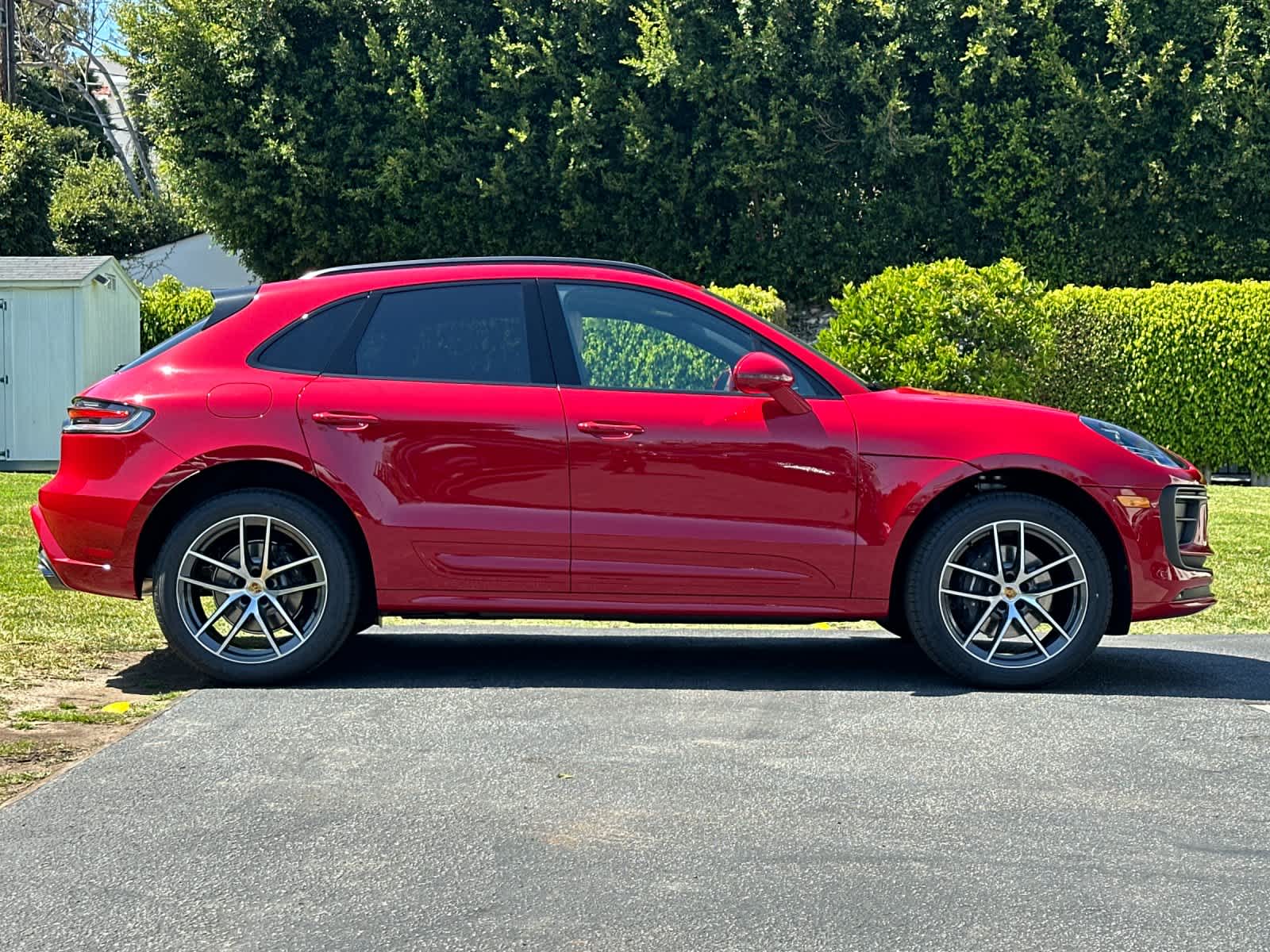 Thumbnail: 2026 Porsche Macan - 9