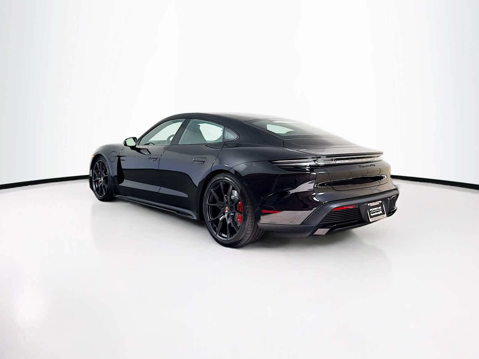 Thumbnail: 2026 Porsche Taycan - 3