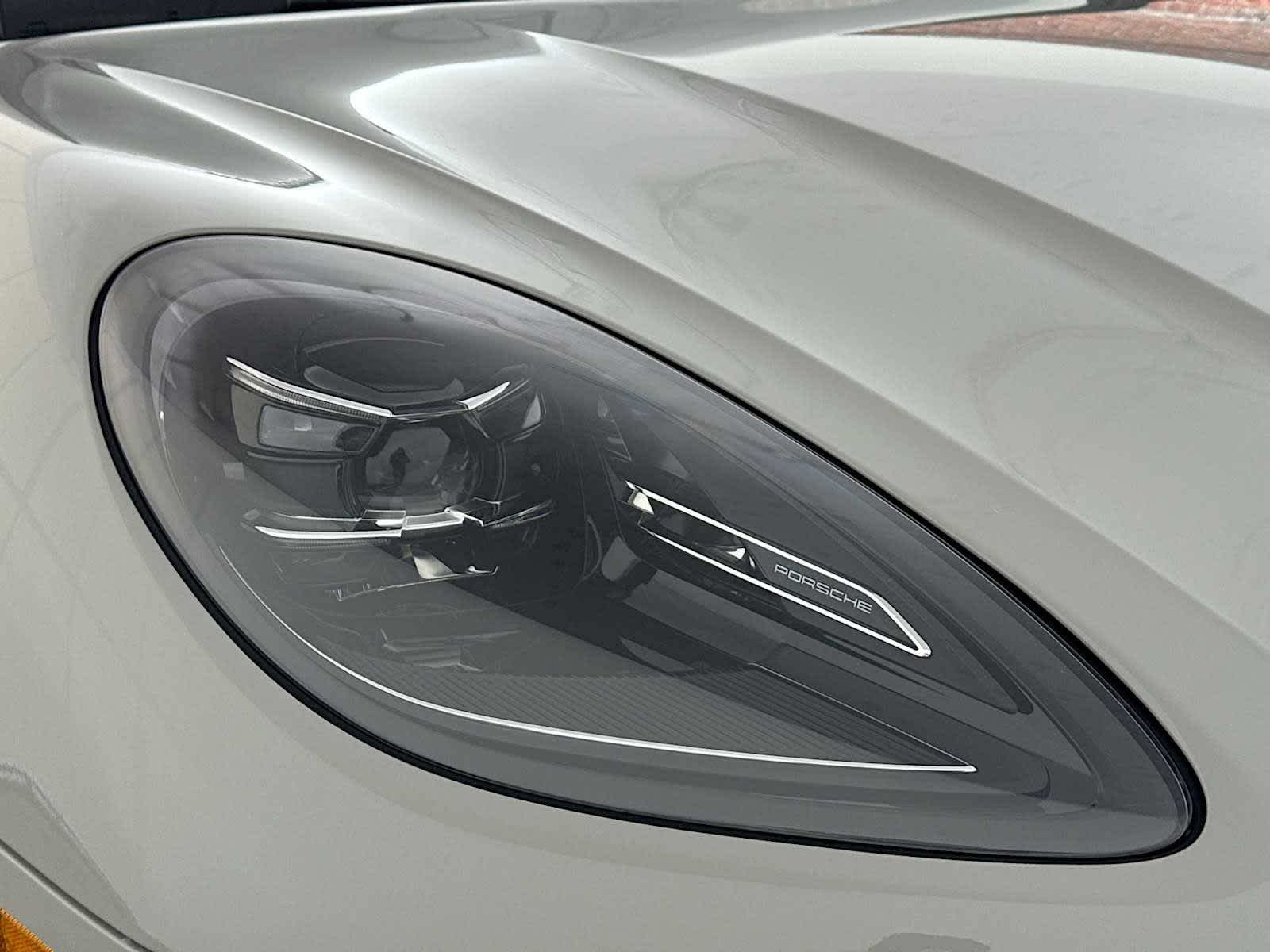 Thumbnail: 2026 Porsche Macan - 28