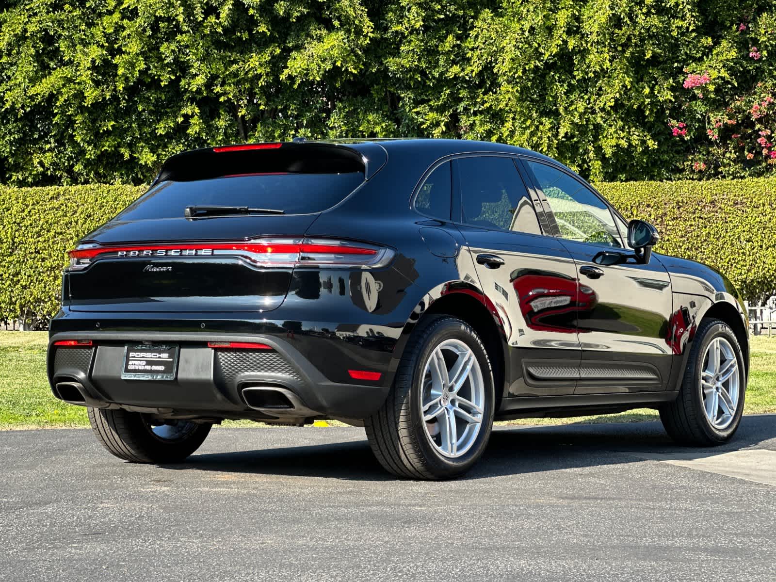 Thumbnail: 2025 Porsche Macan - 8