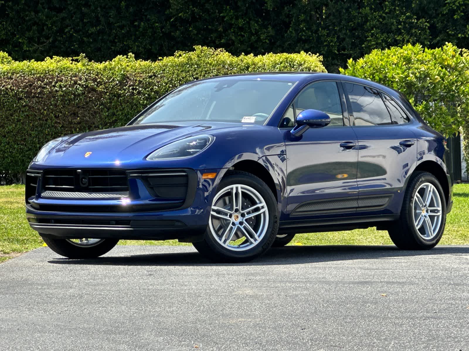 2025 Porsche Macan Base