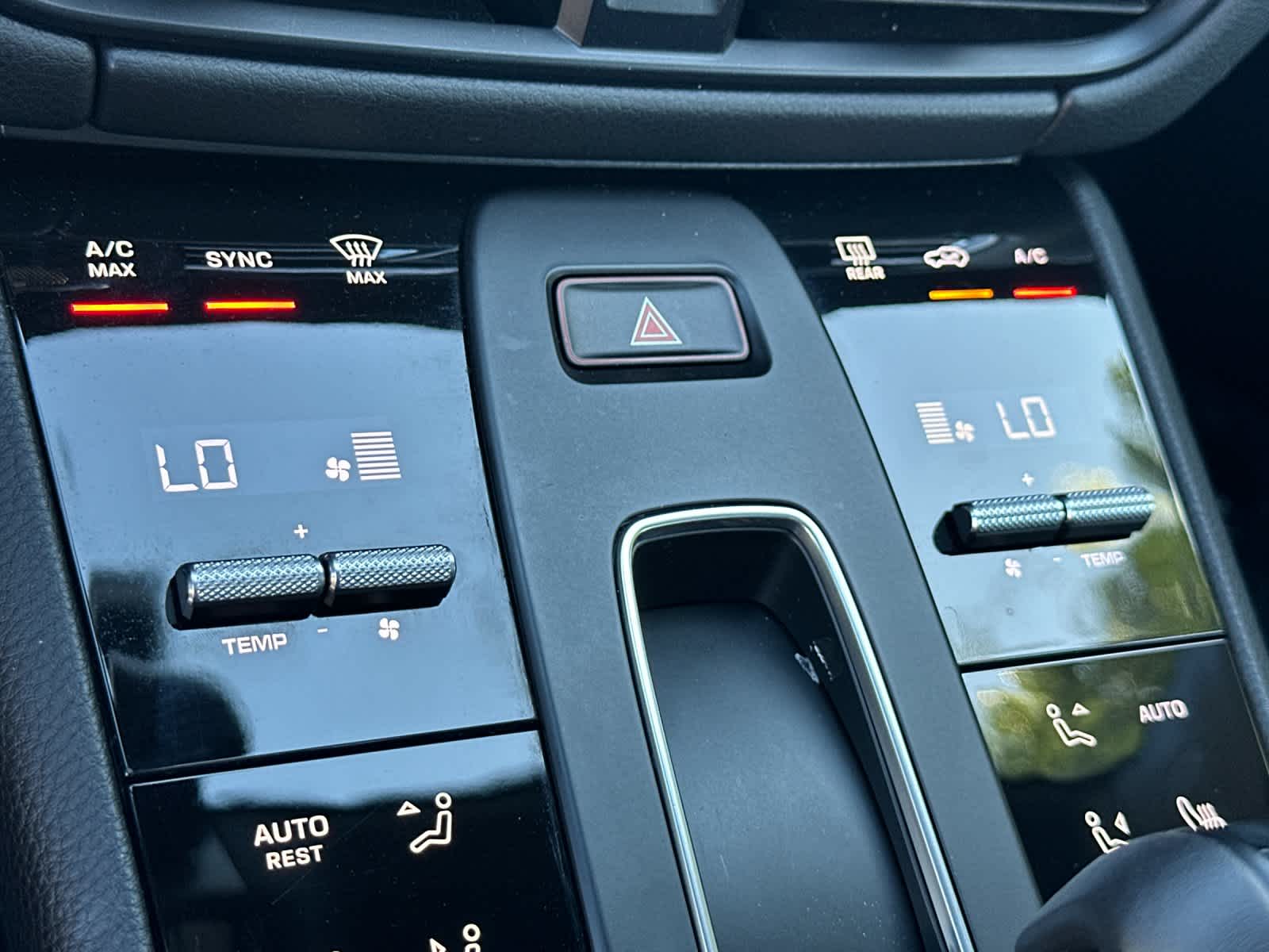 Thumbnail: 2025 Porsche Macan - 23