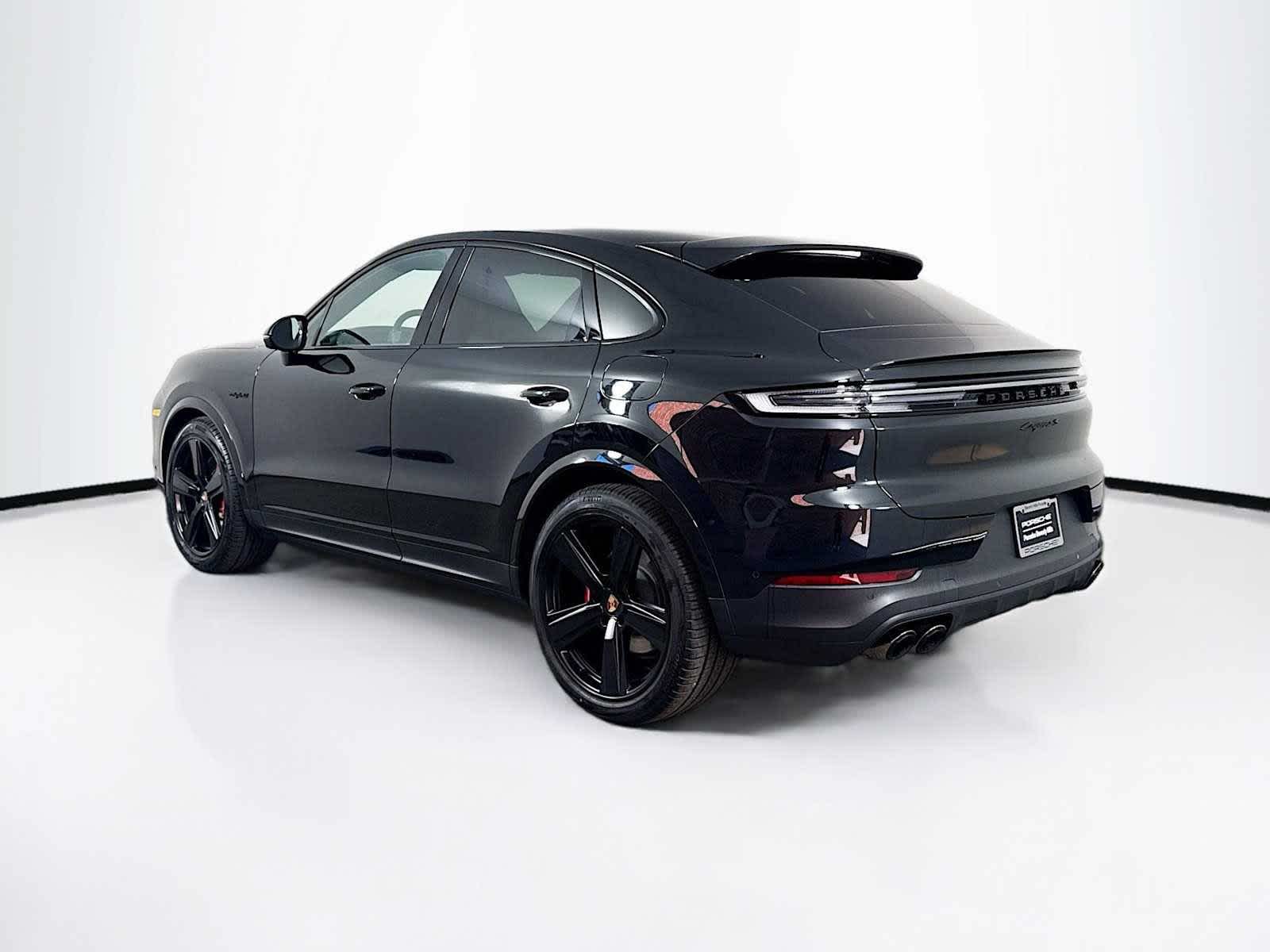 Thumbnail: 2026 Porsche Cayenne - 3