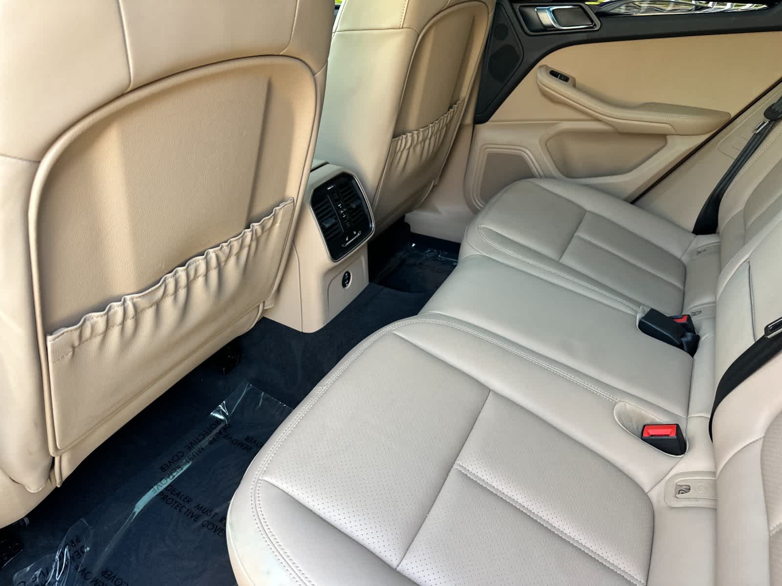 Thumbnail: 2025 Porsche Macan - 13