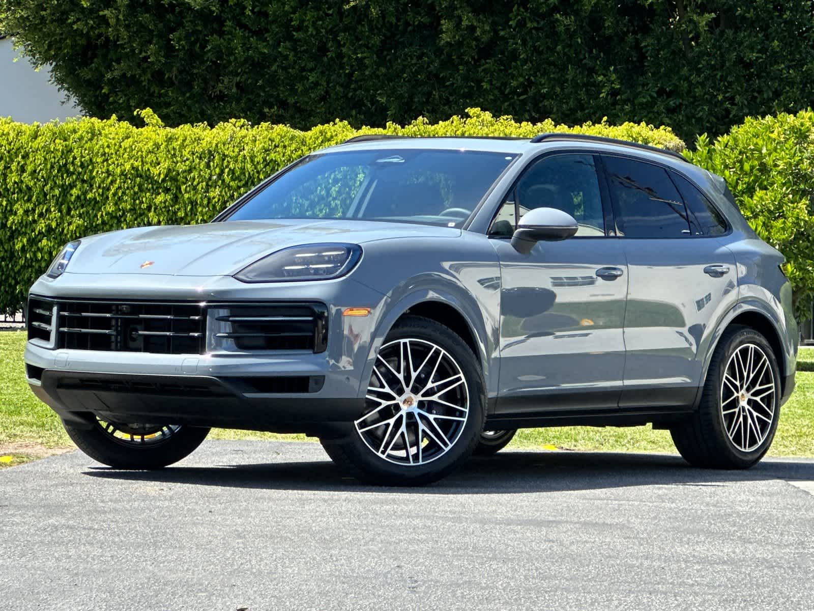 Thumbnail: 2026 Porsche Cayenne - 1