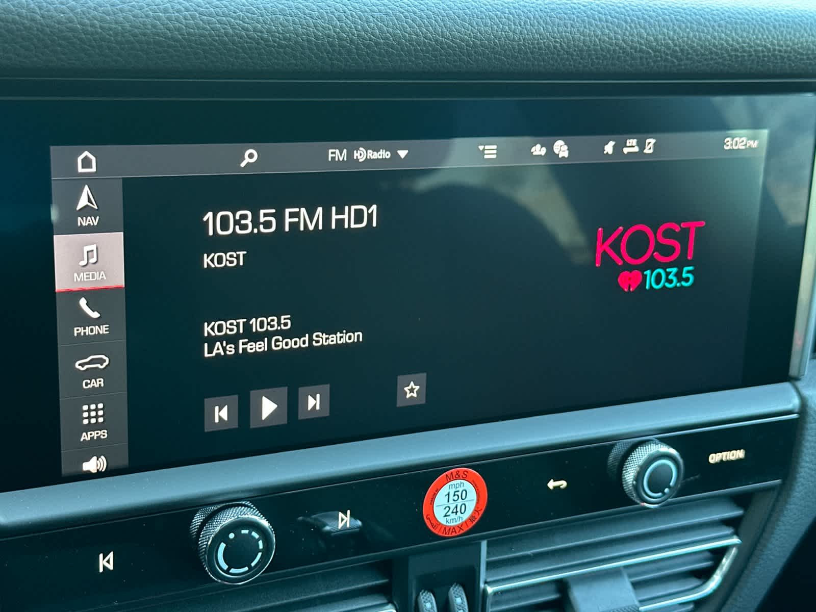 Thumbnail: 2026 Porsche Macan - 21