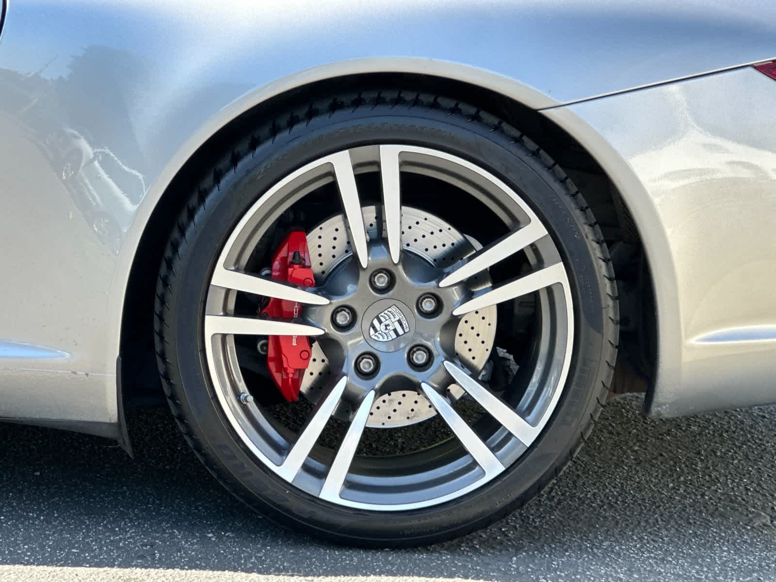 Thumbnail: 2011 Porsche 911 - 25