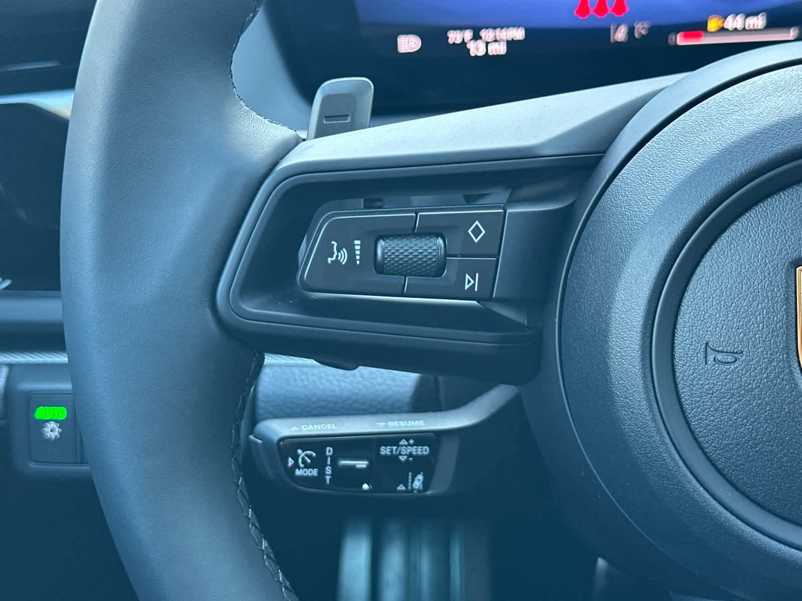 Thumbnail: 2026 Porsche Panamera - 28