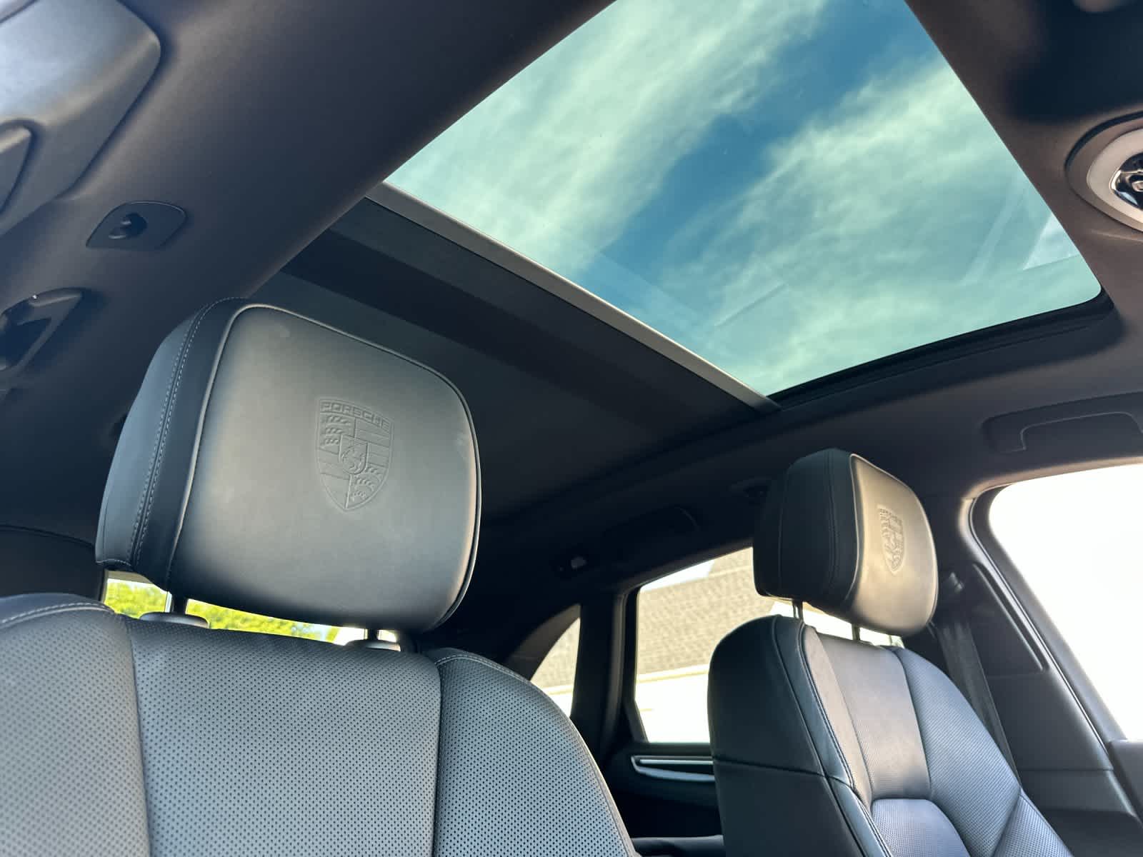 Thumbnail: 2025 Porsche Macan - 18