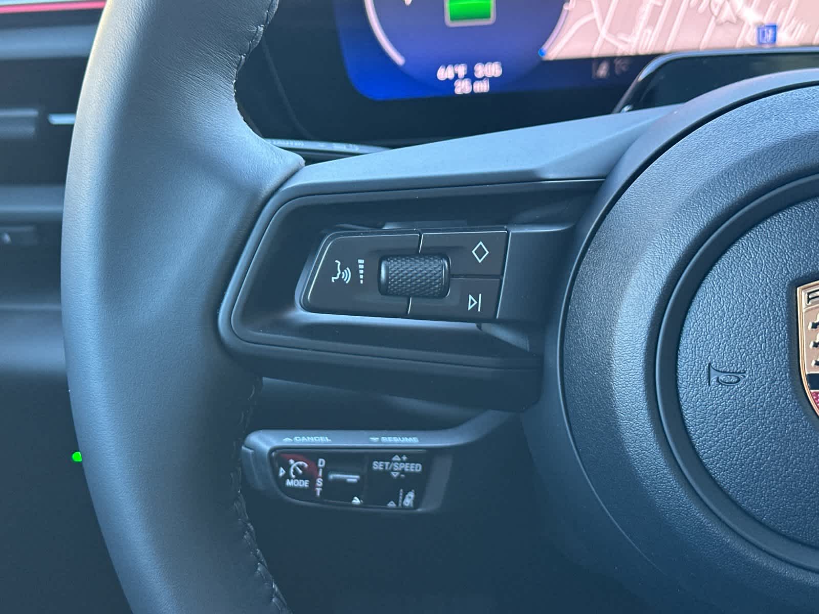 Thumbnail: 2026 Porsche Macan - 28