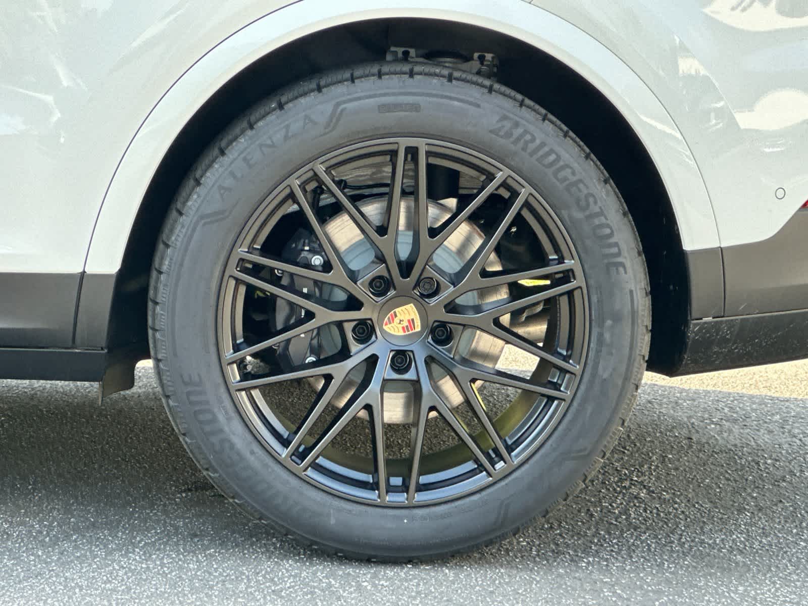 Thumbnail: 2026 Porsche Cayenne - 32