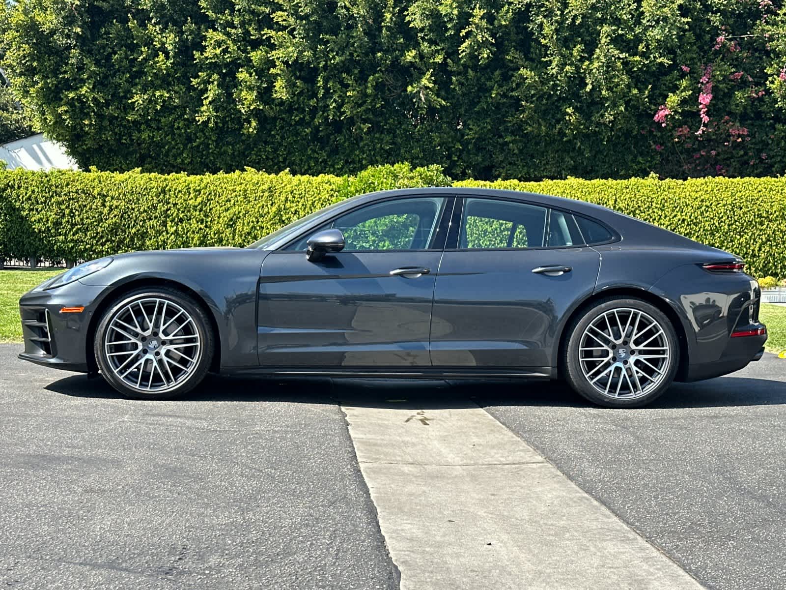 Thumbnail: 2024 Porsche Panamera - 2