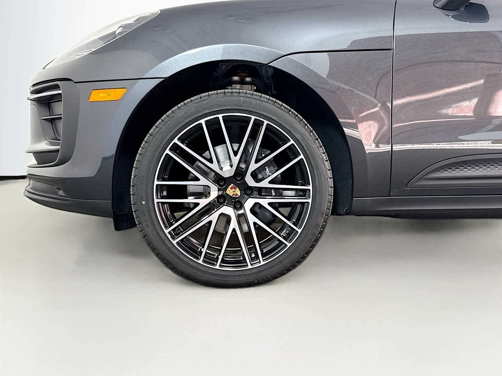 Thumbnail: 2026 Porsche Macan - 24