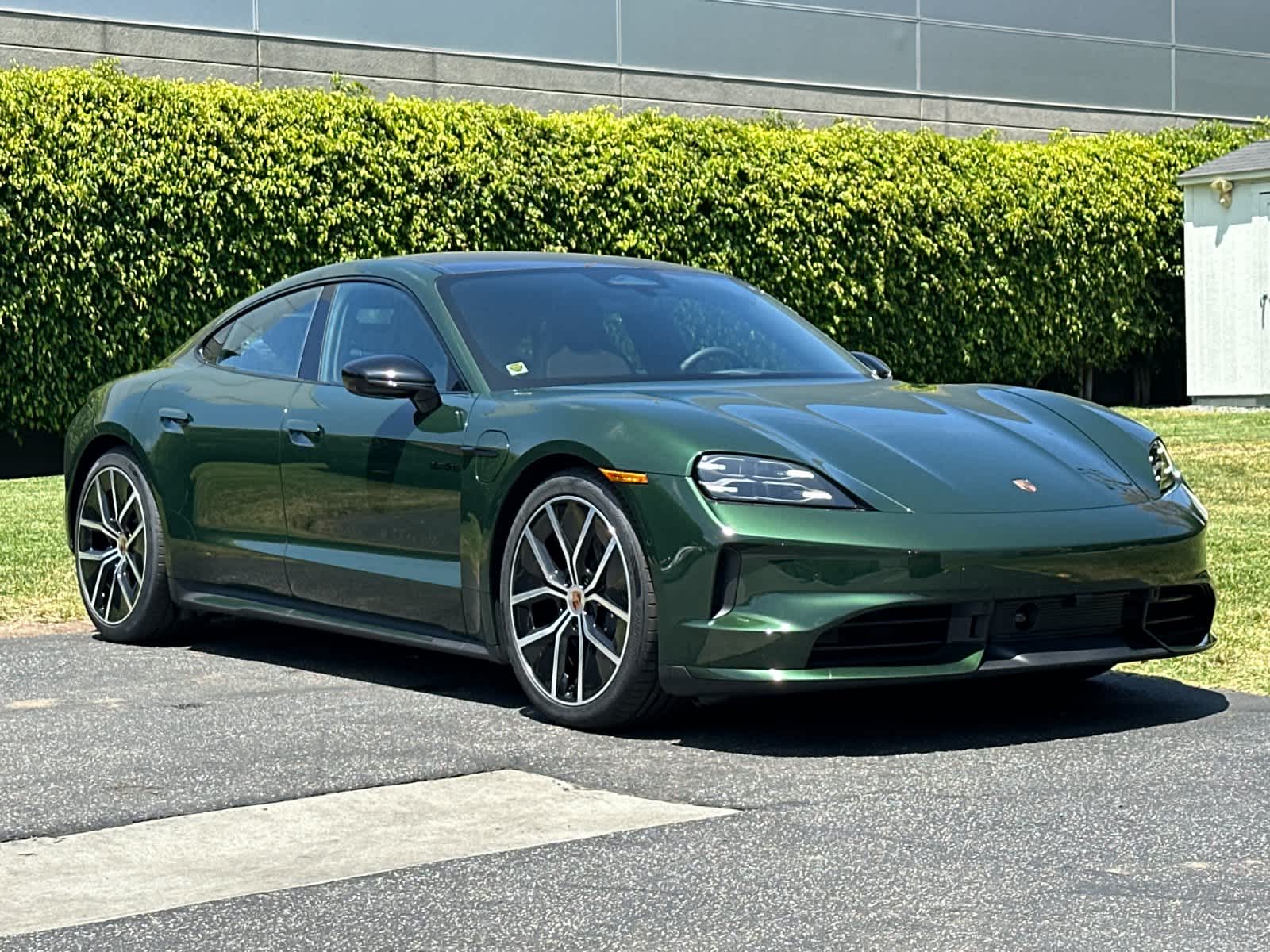 Thumbnail: 2026 Porsche Taycan - 10