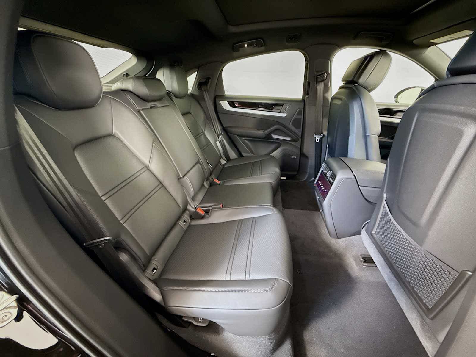 Thumbnail: 2026 Porsche Cayenne - 20