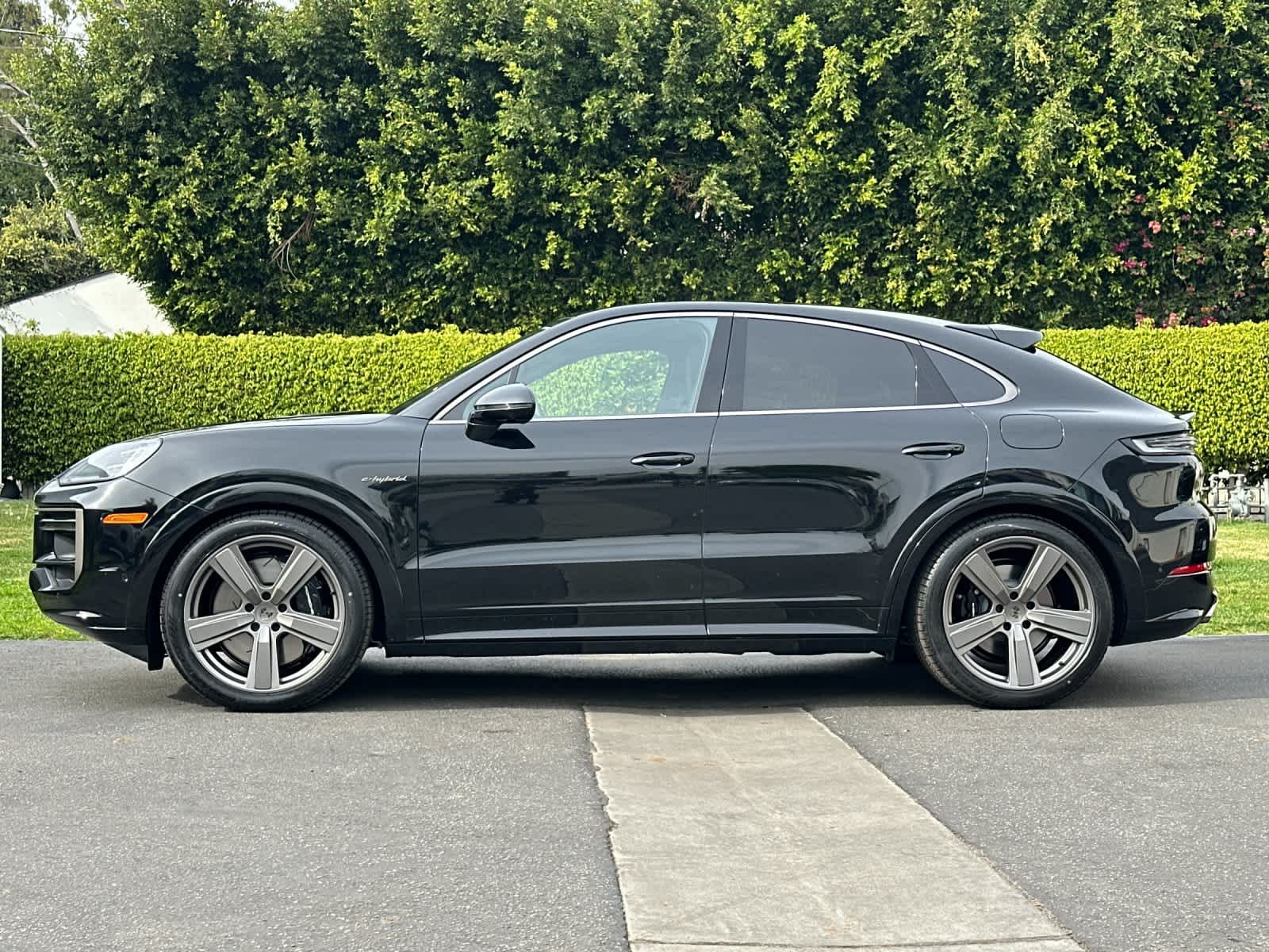 Thumbnail: 2026 Porsche Cayenne - 2