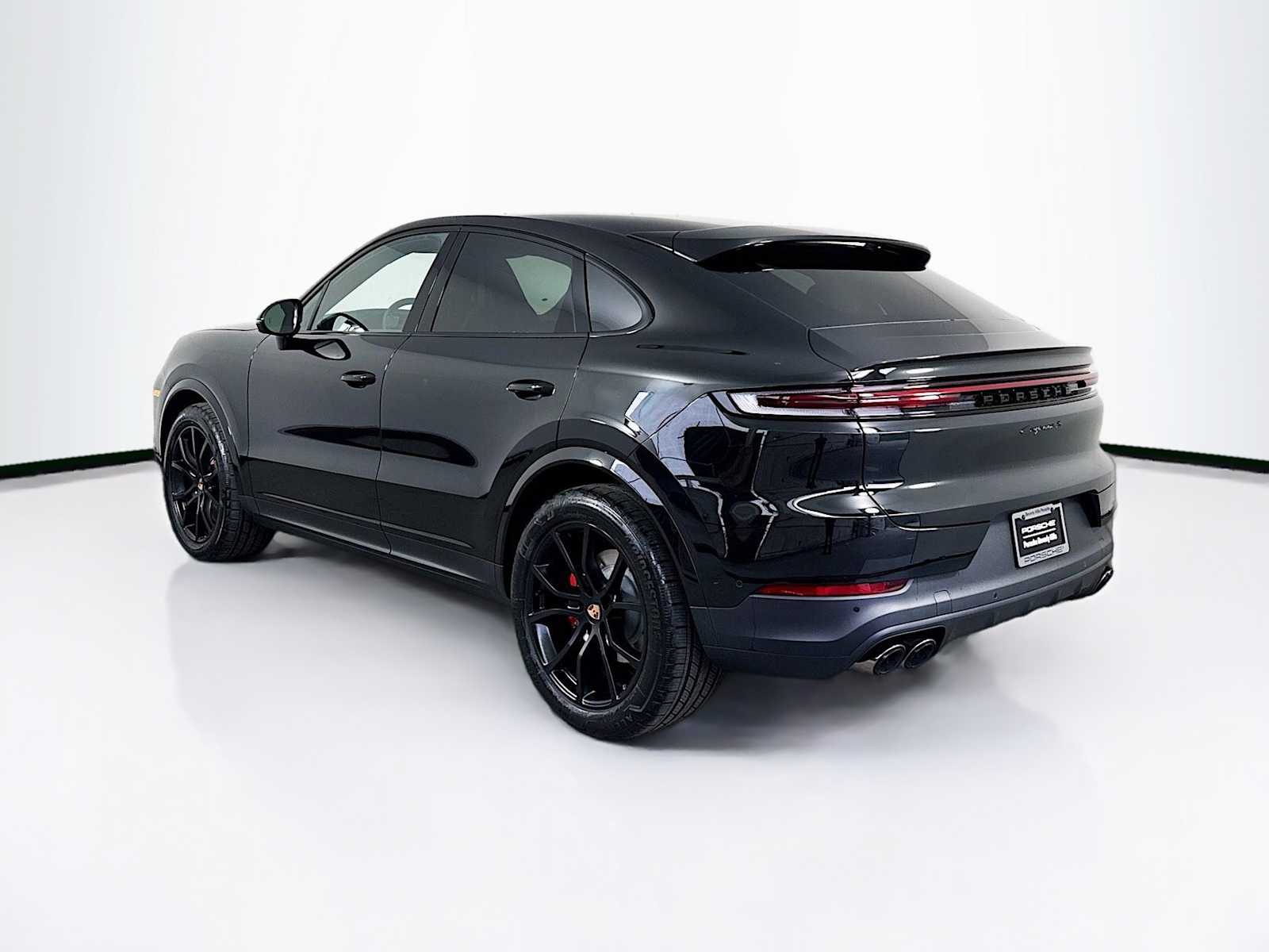 Thumbnail: 2026 Porsche Cayenne - 3